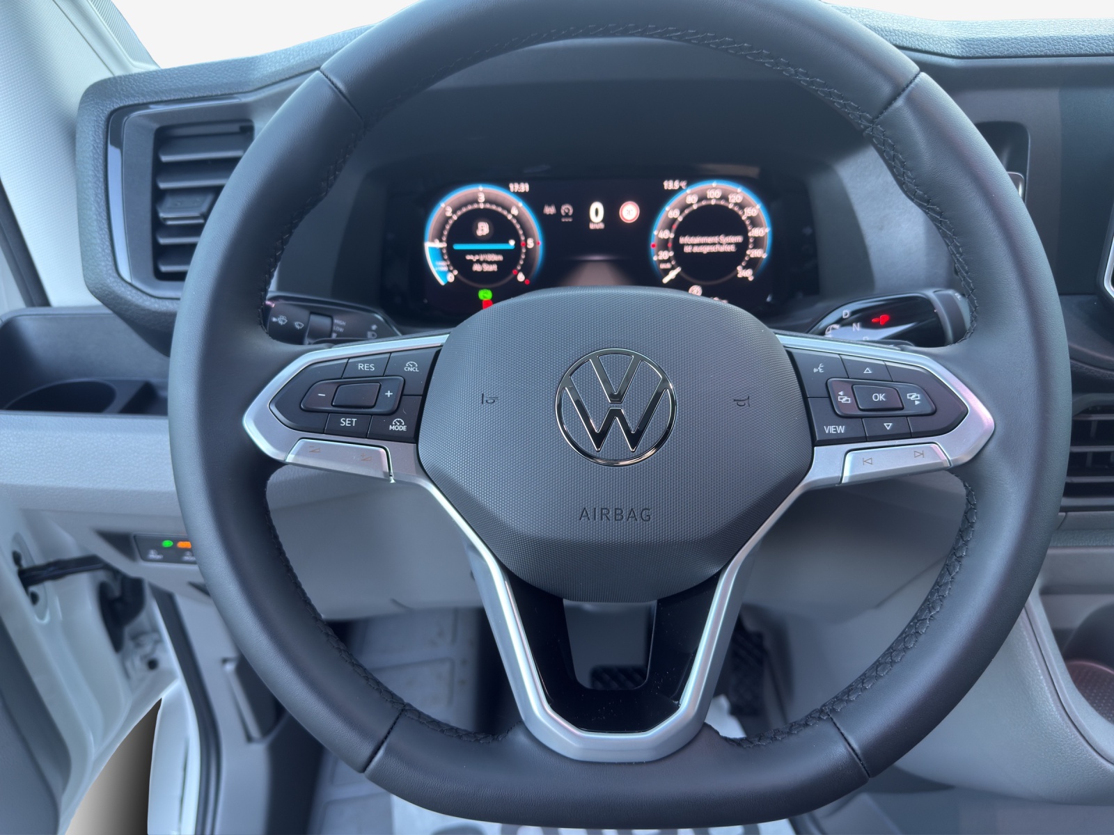 VW Crafter 35 2.0 BiTDI L3 4Motion A-image-9