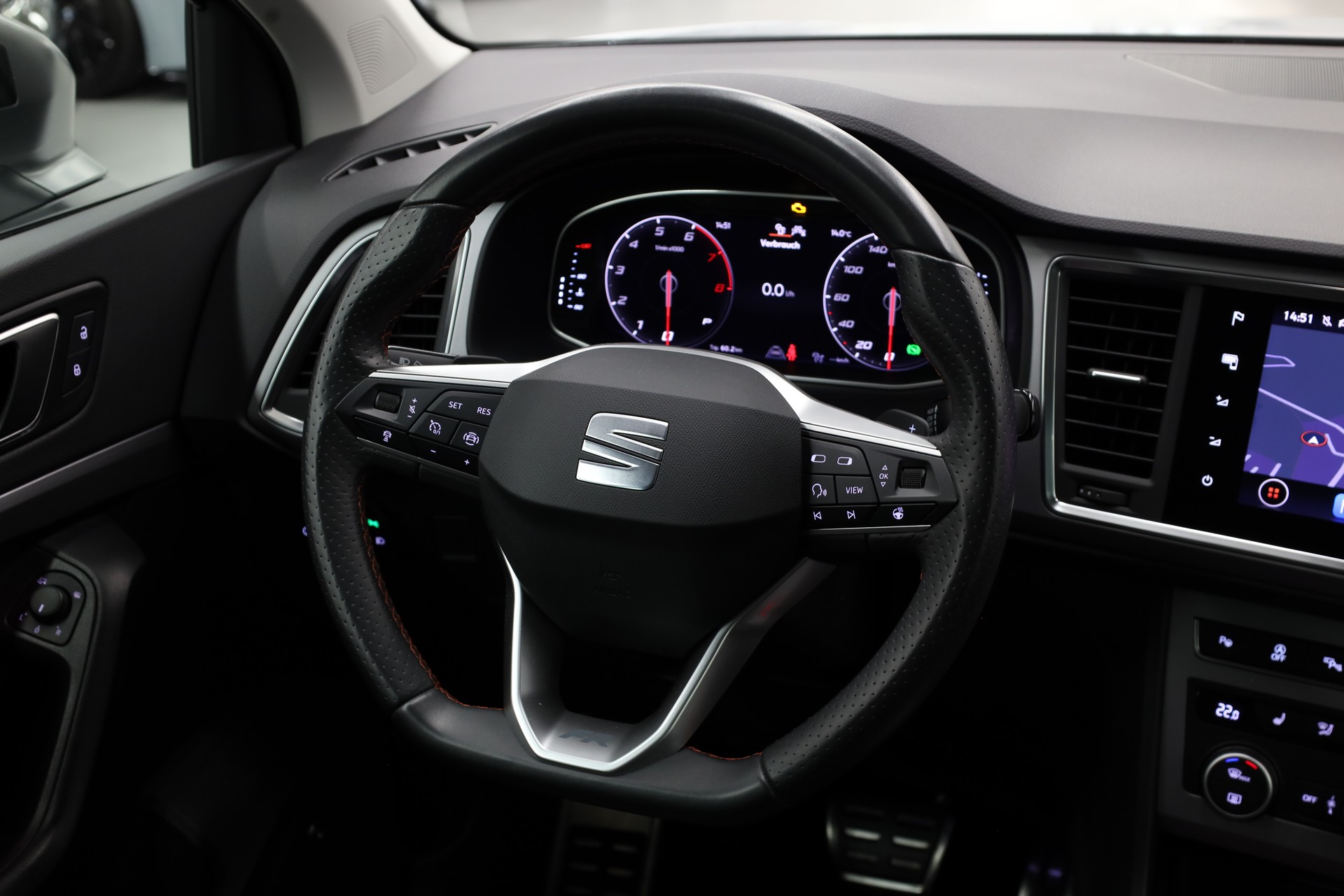 SEAT Ateca 2.0 TSI Hola FR 4Drive DSG-image-18