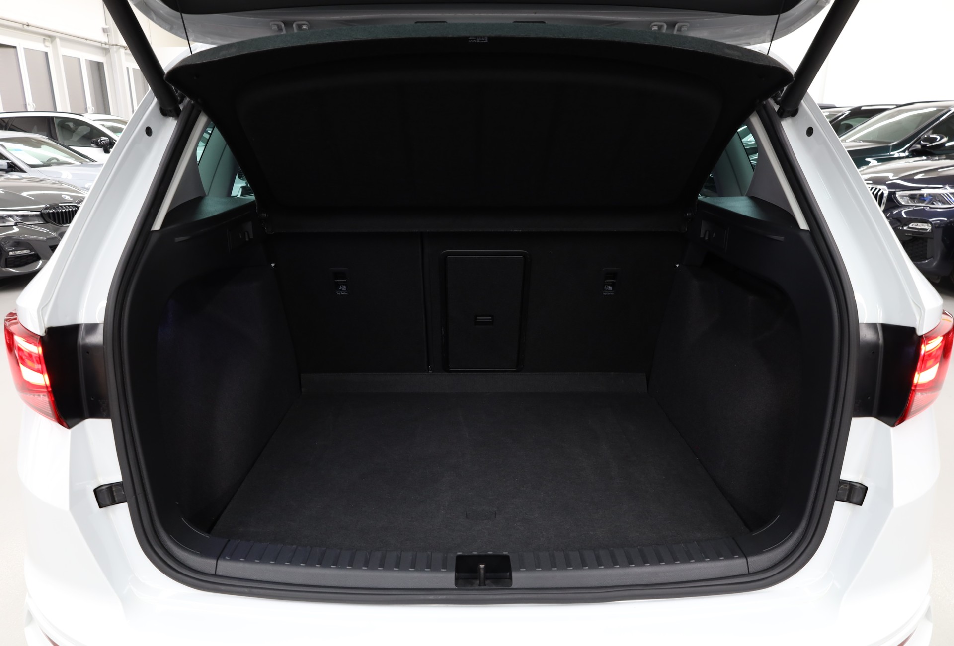 SEAT Ateca 2.0 TSI Hola FR 4Drive DSG-image-11