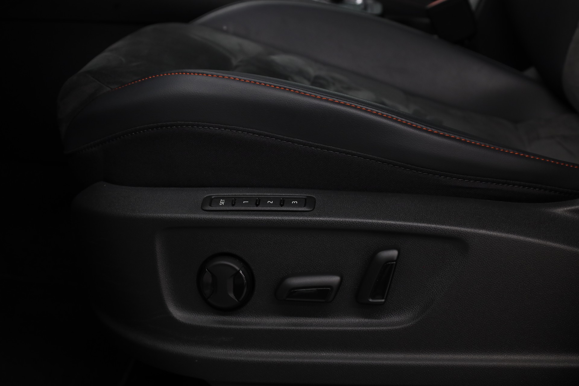 SEAT Ateca 2.0 TSI Hola FR 4Drive DSG-image-24