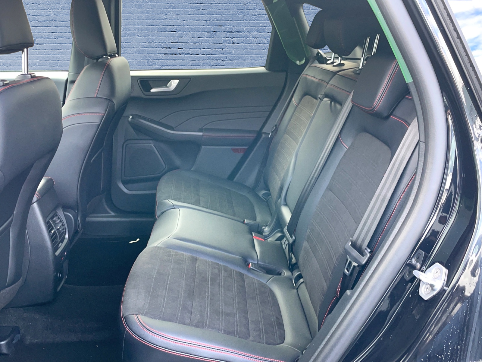 FORD Kuga 2.5 Plug-in Hybrid ST-Line X-image-13