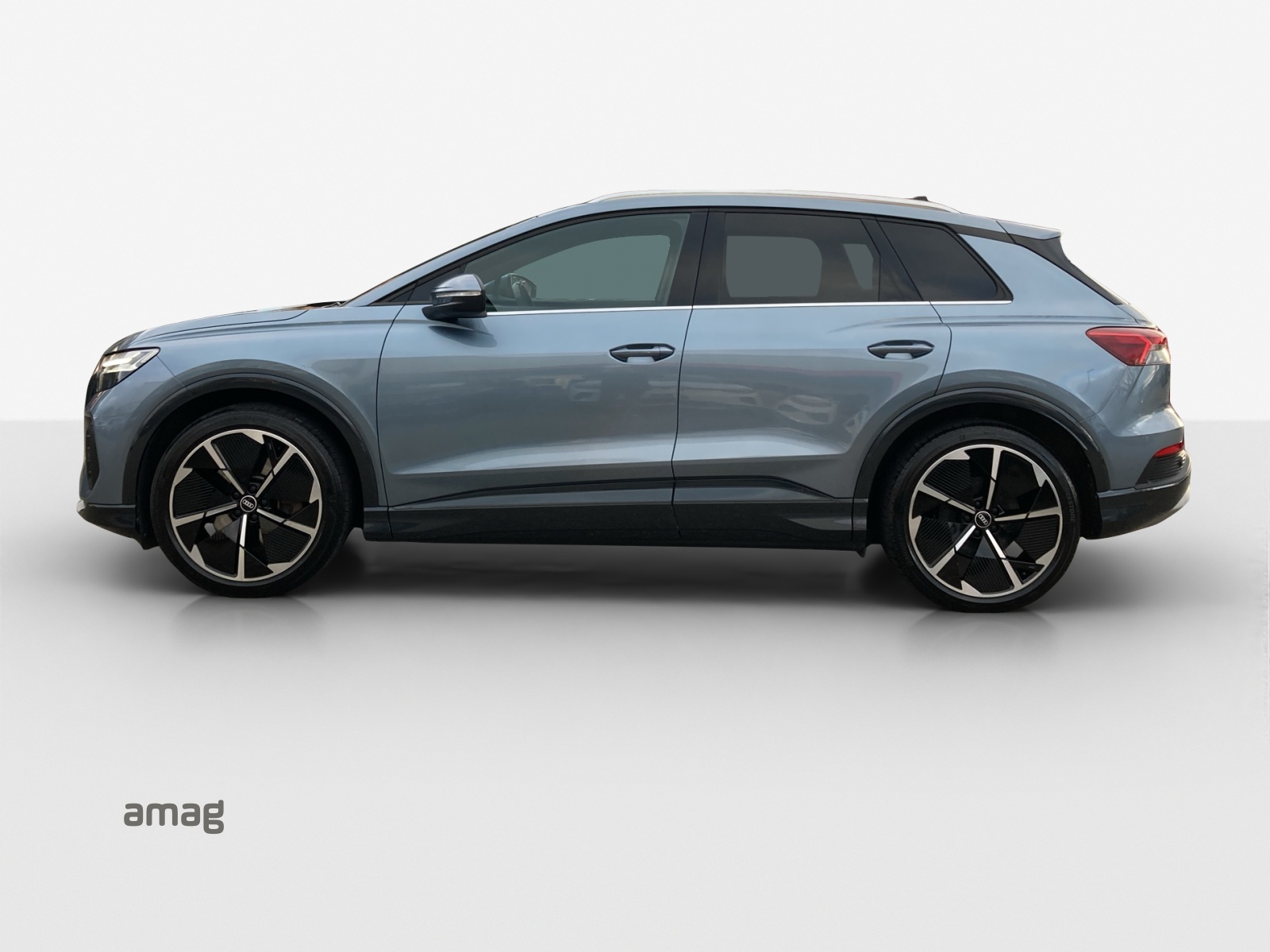 AUDI Q4 e-tron 50 quattro-showroom-element-1