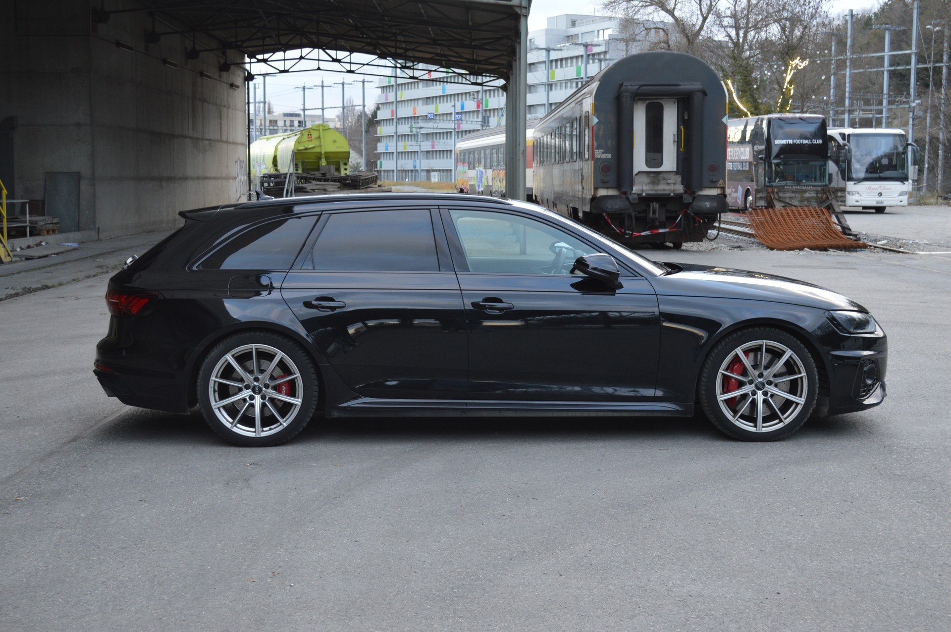 AUDI RS4 Avant quattro tiptronic-showroom-element-3