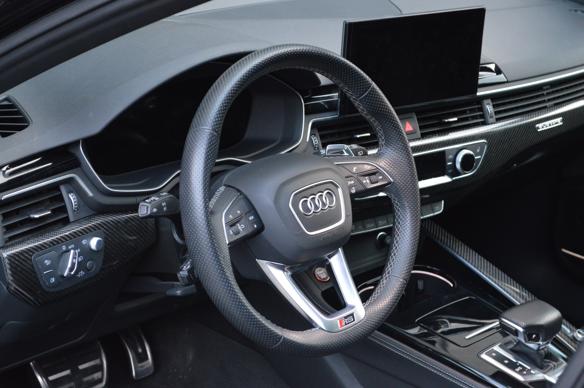 AUDI RS4 Avant quattro tiptronic-image-13