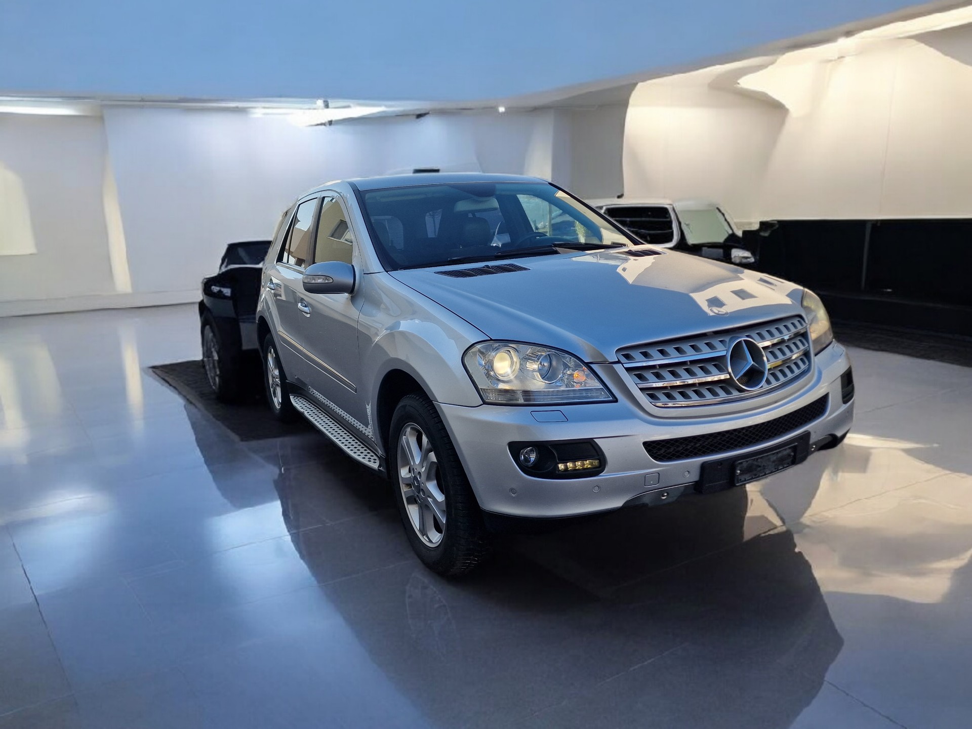 MERCEDES-BENZ ML 320 CDI 4Matic 7G-Tronic 12Mt Garantie-showroom-element-3