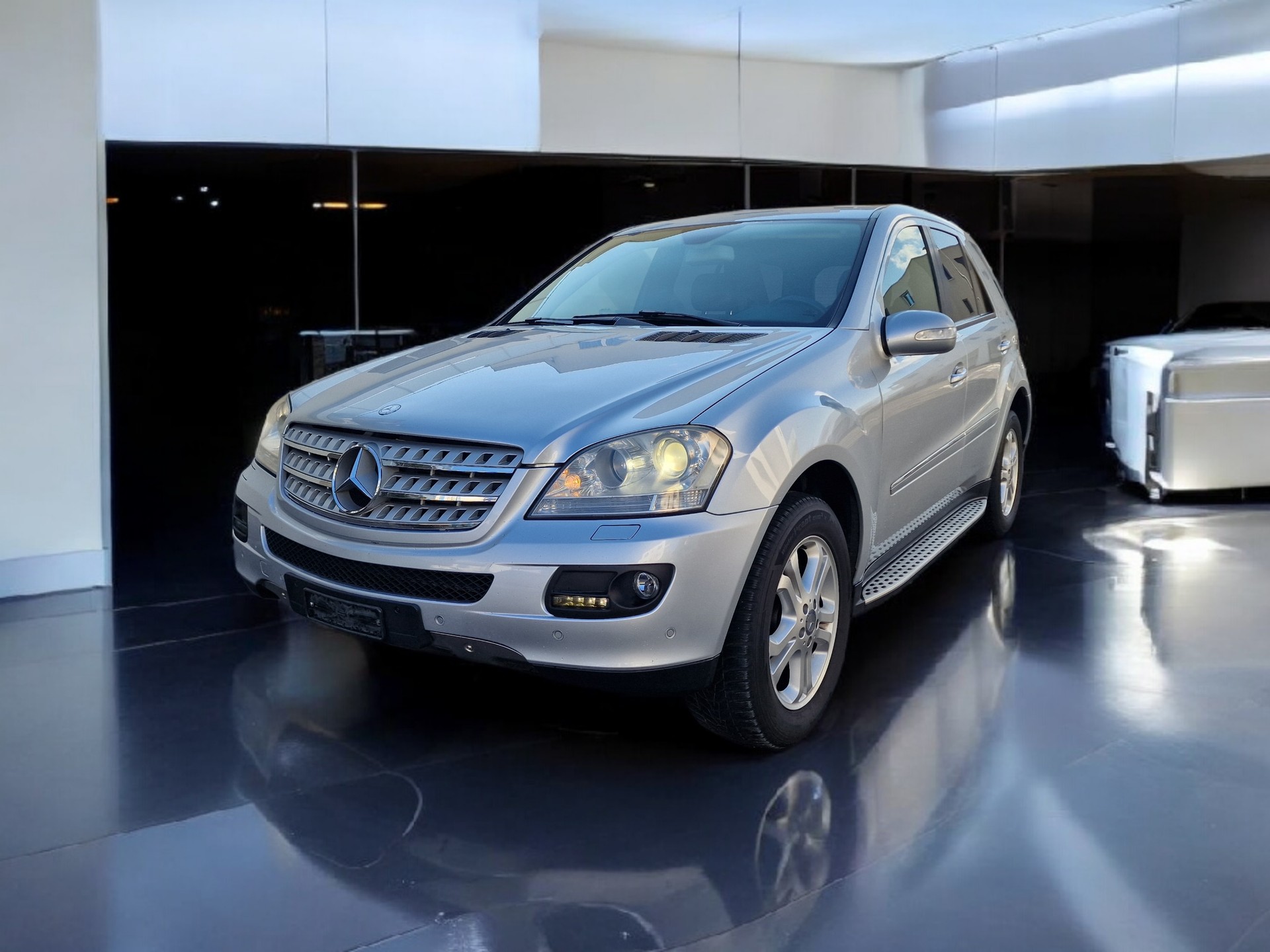 MERCEDES-BENZ ML 320 CDI 4Matic 7G-Tronic 12Mt Garantie-showroom-element-1