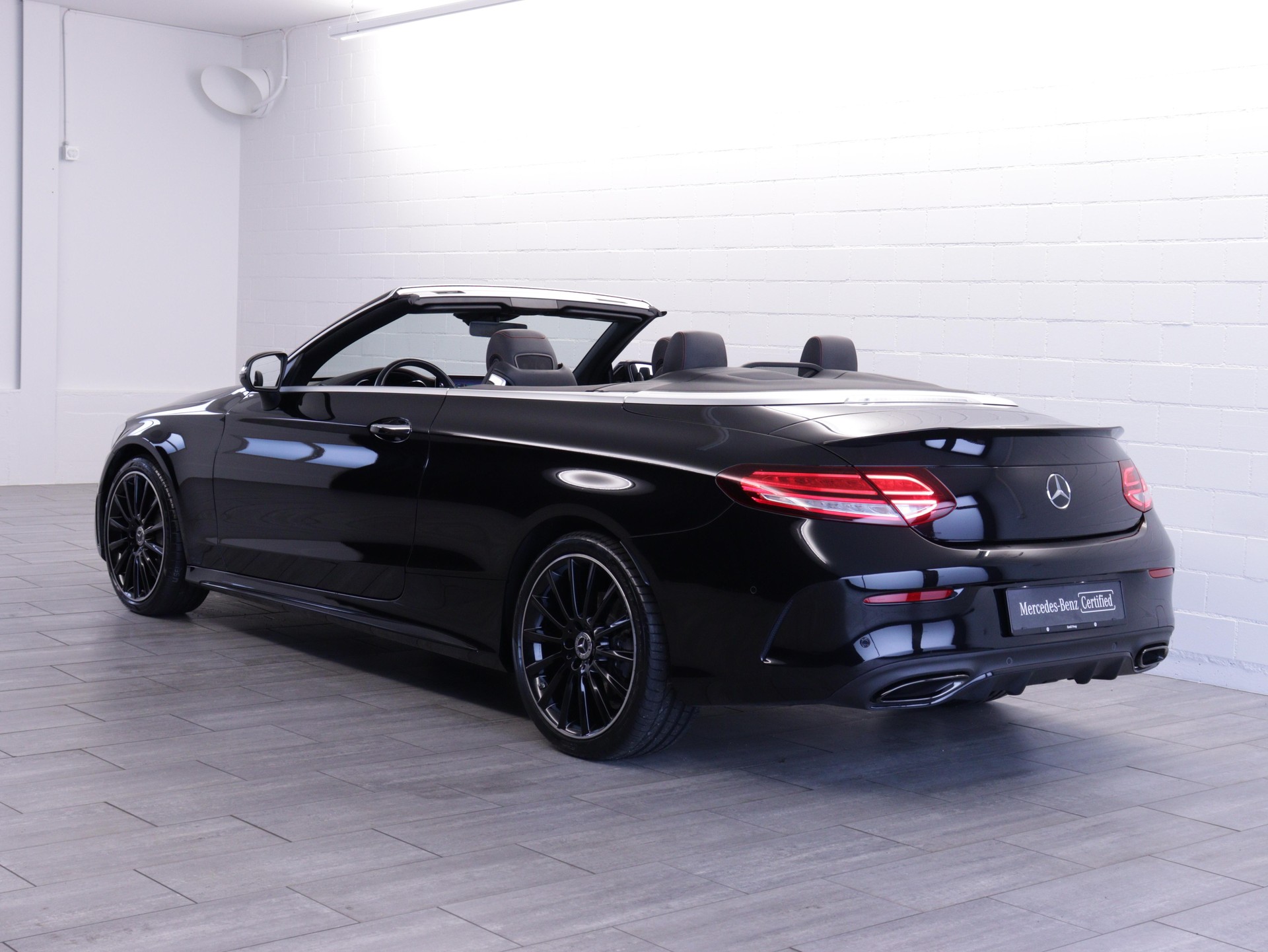 MERCEDES-BENZ C 300 AMG Line 4matic Cabriolet-image-7
