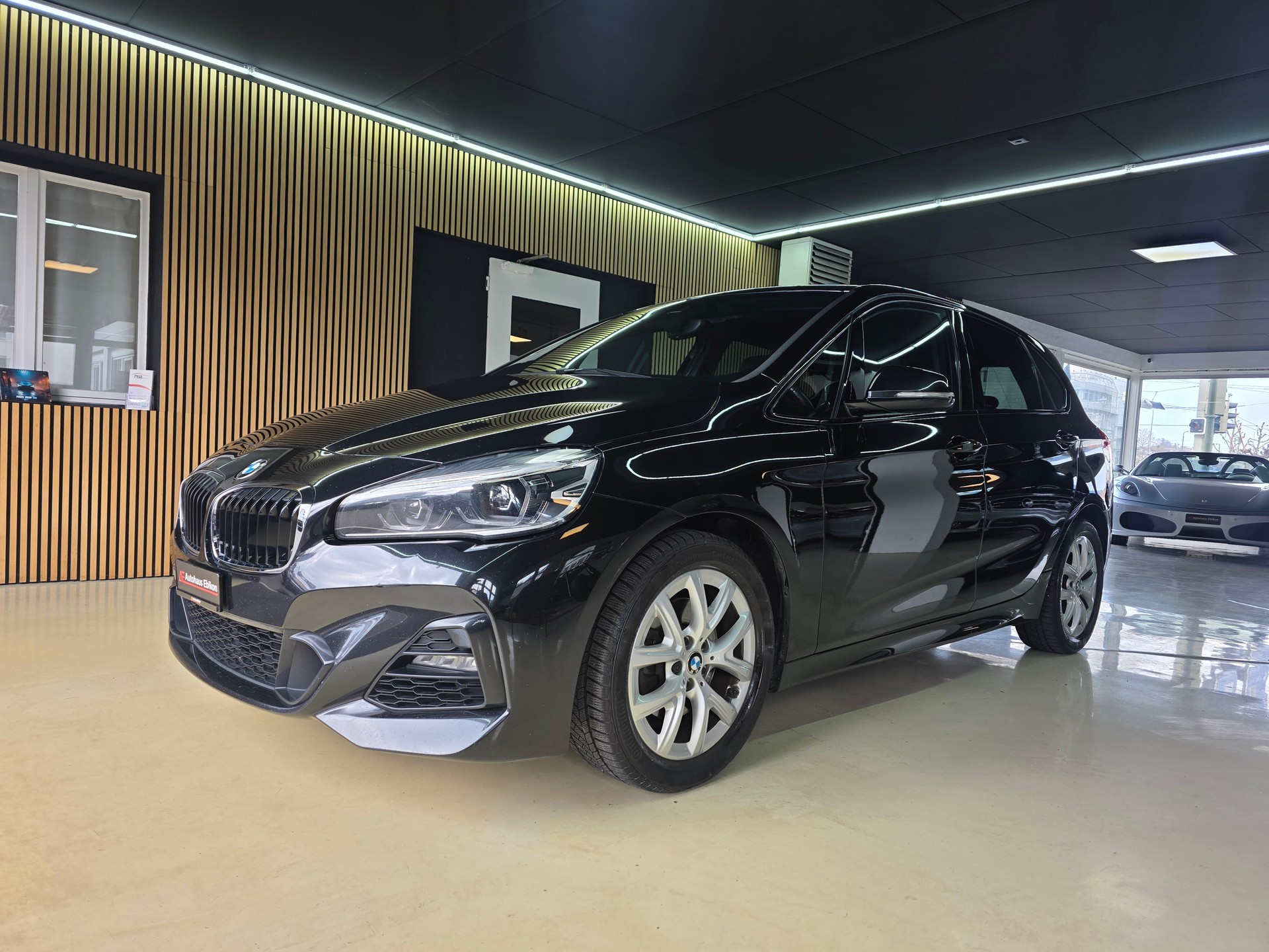 BMW 220i Active Tourer DKG M Sport LCI-showroom-element-2