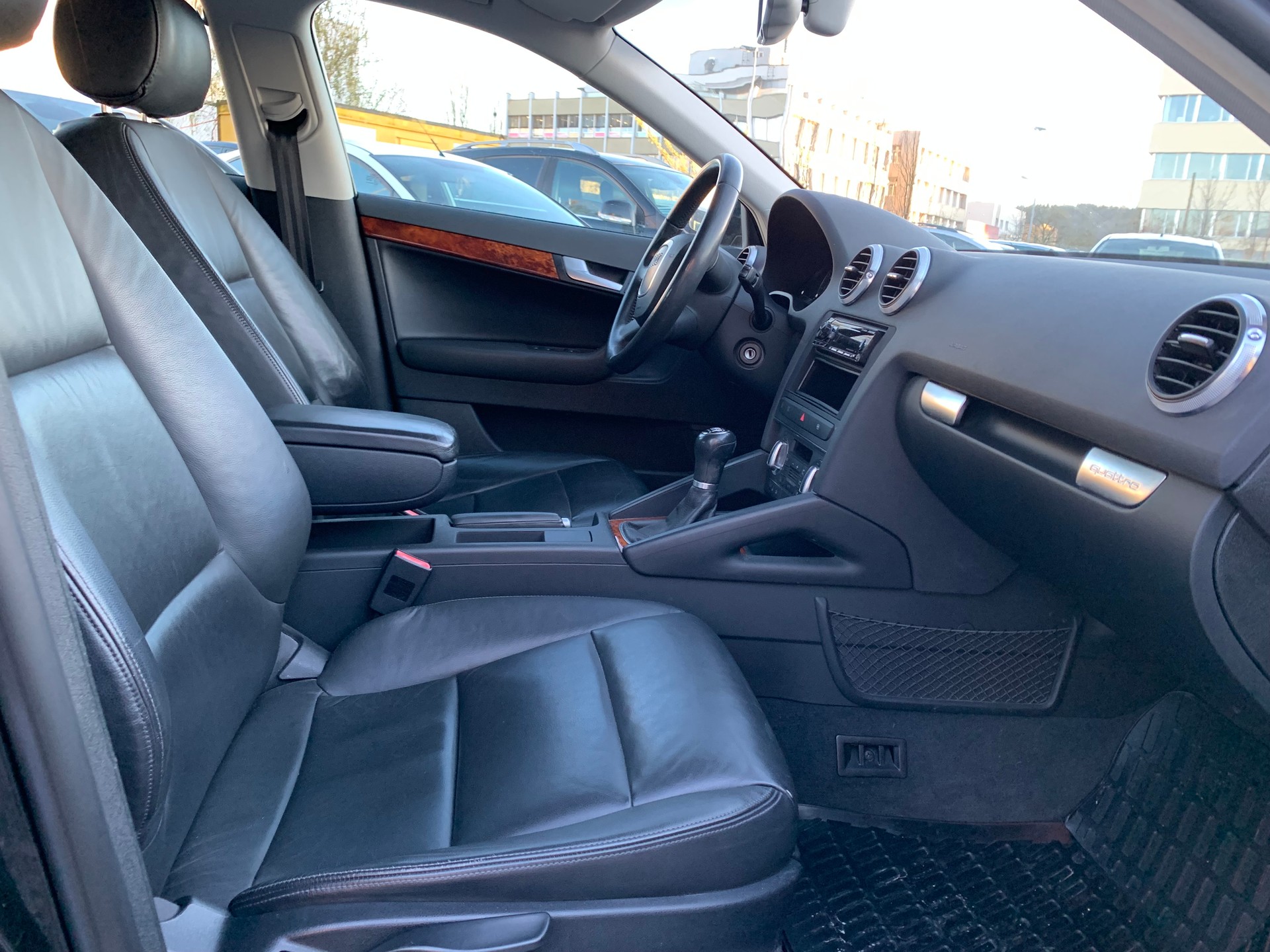 AUDI A3 Sportback 1.8 TFSI Ambiente quattro-image-11