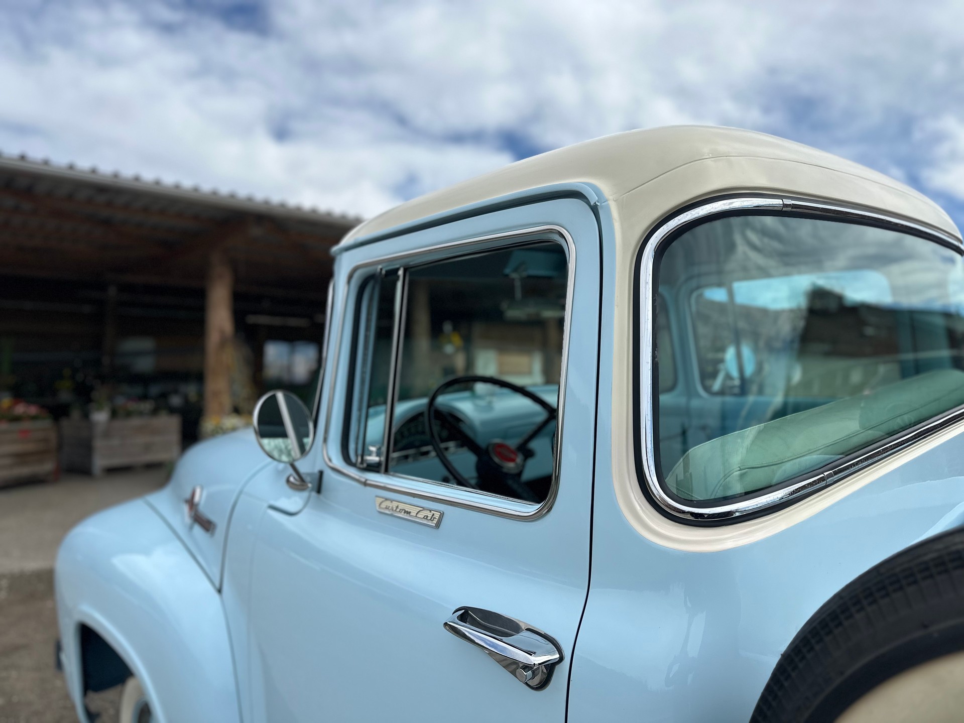FORD F100 - Big Window!-image-3