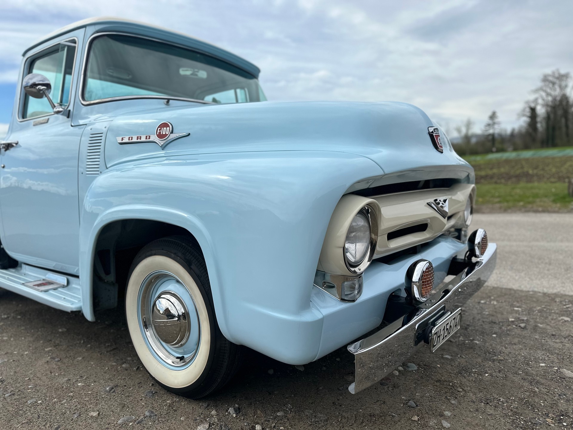 FORD F100 - Big Window!