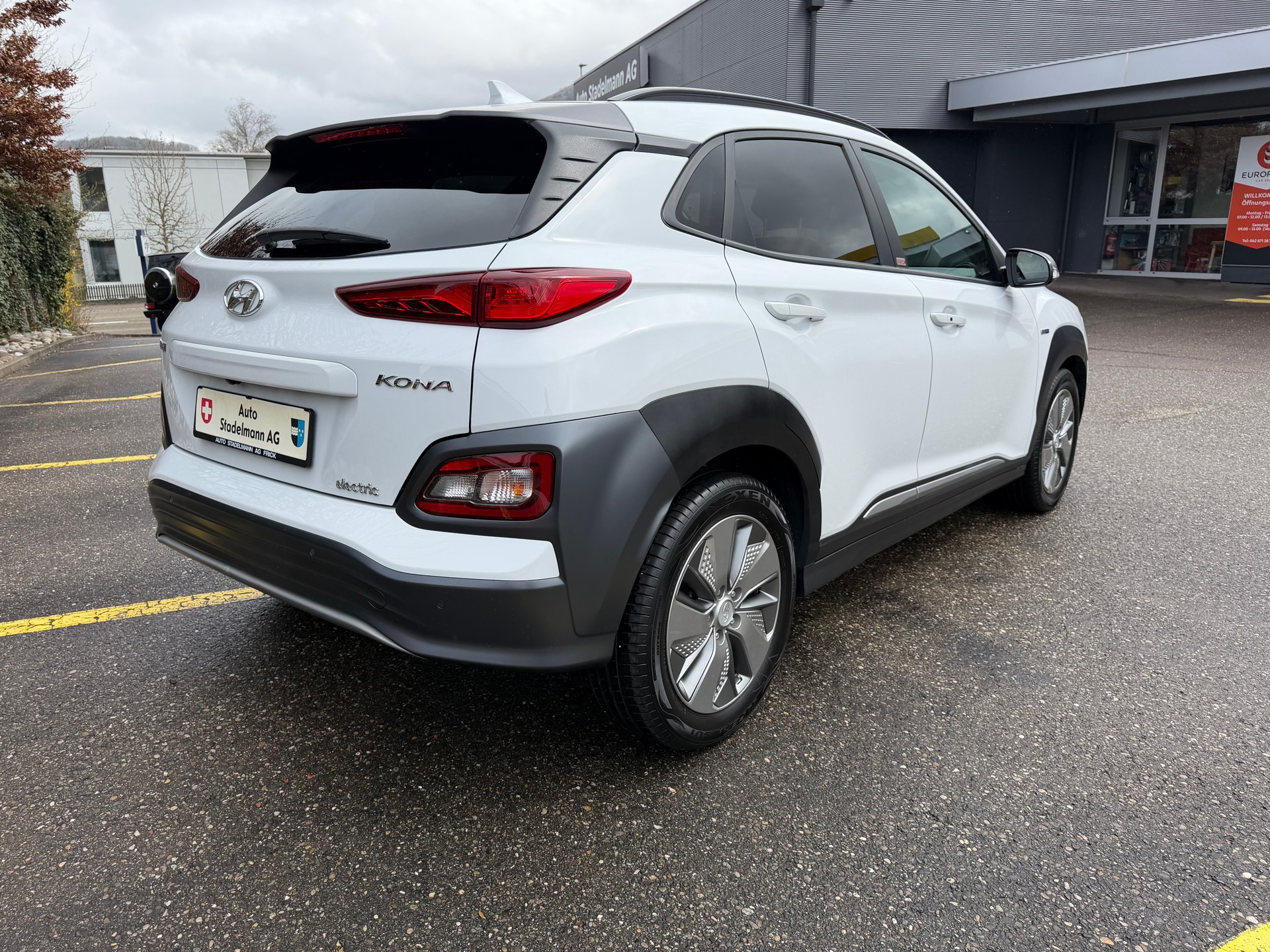 HYUNDAI Kona Electric Vertex 64KWh-showroom-element-2