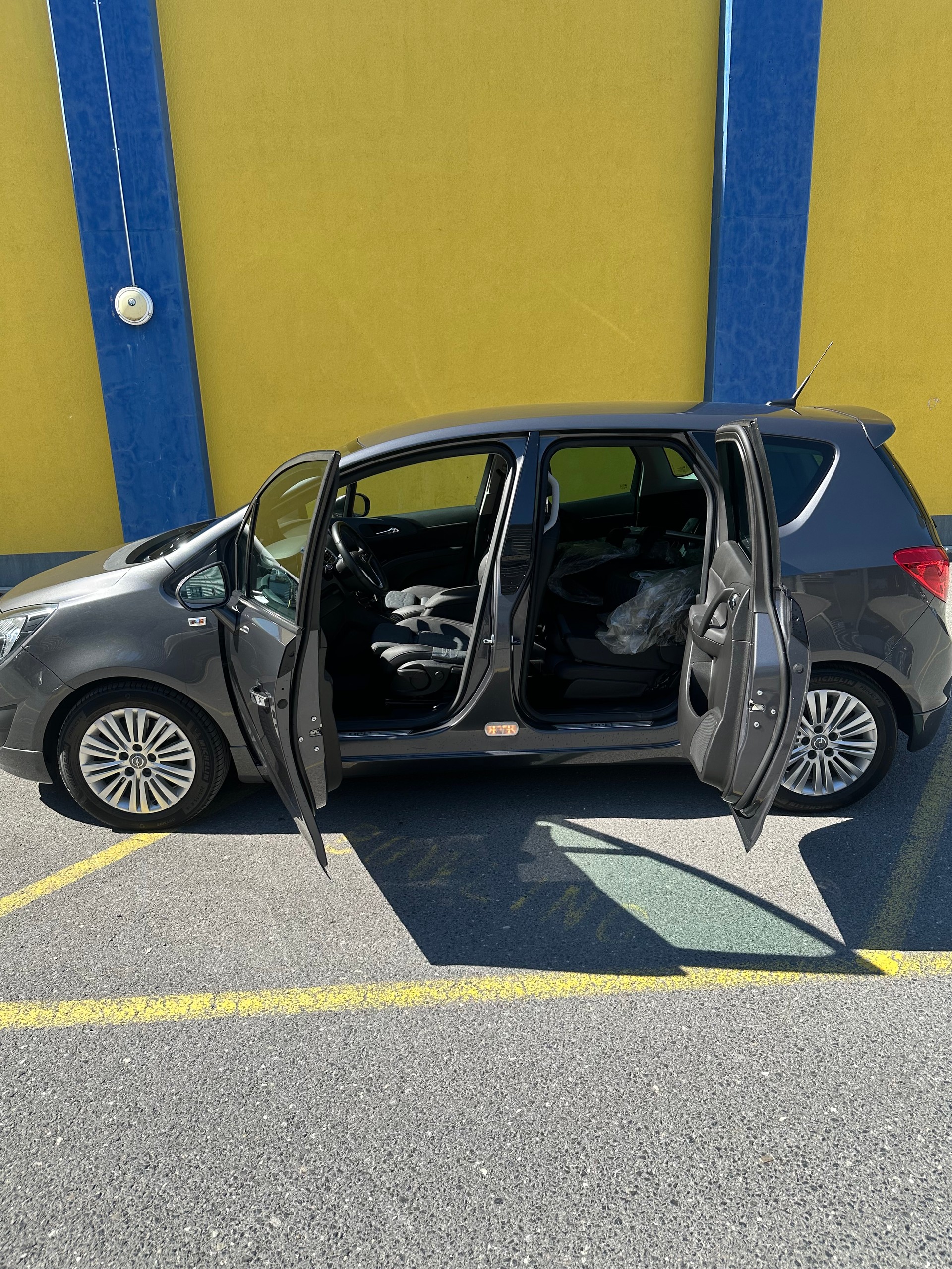 OPEL Meriva 1.4 Turbo Cosmo-image-9