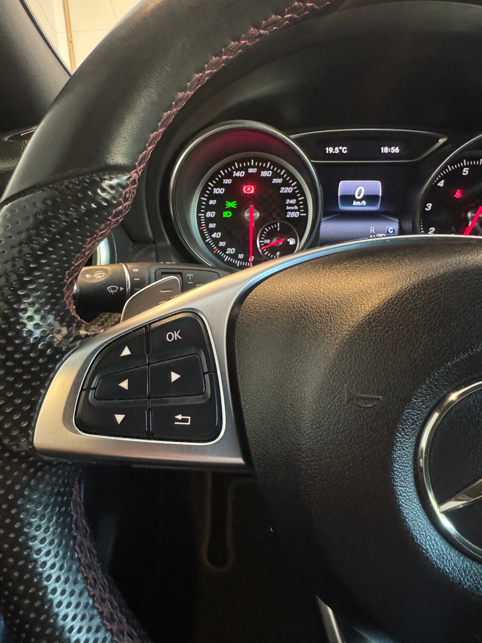 MERCEDES-BENZ A 250 SPORT AMG Line 4Matic 7G-DCT*CH-Fahrzeug*Frisch MFK*-image-17
