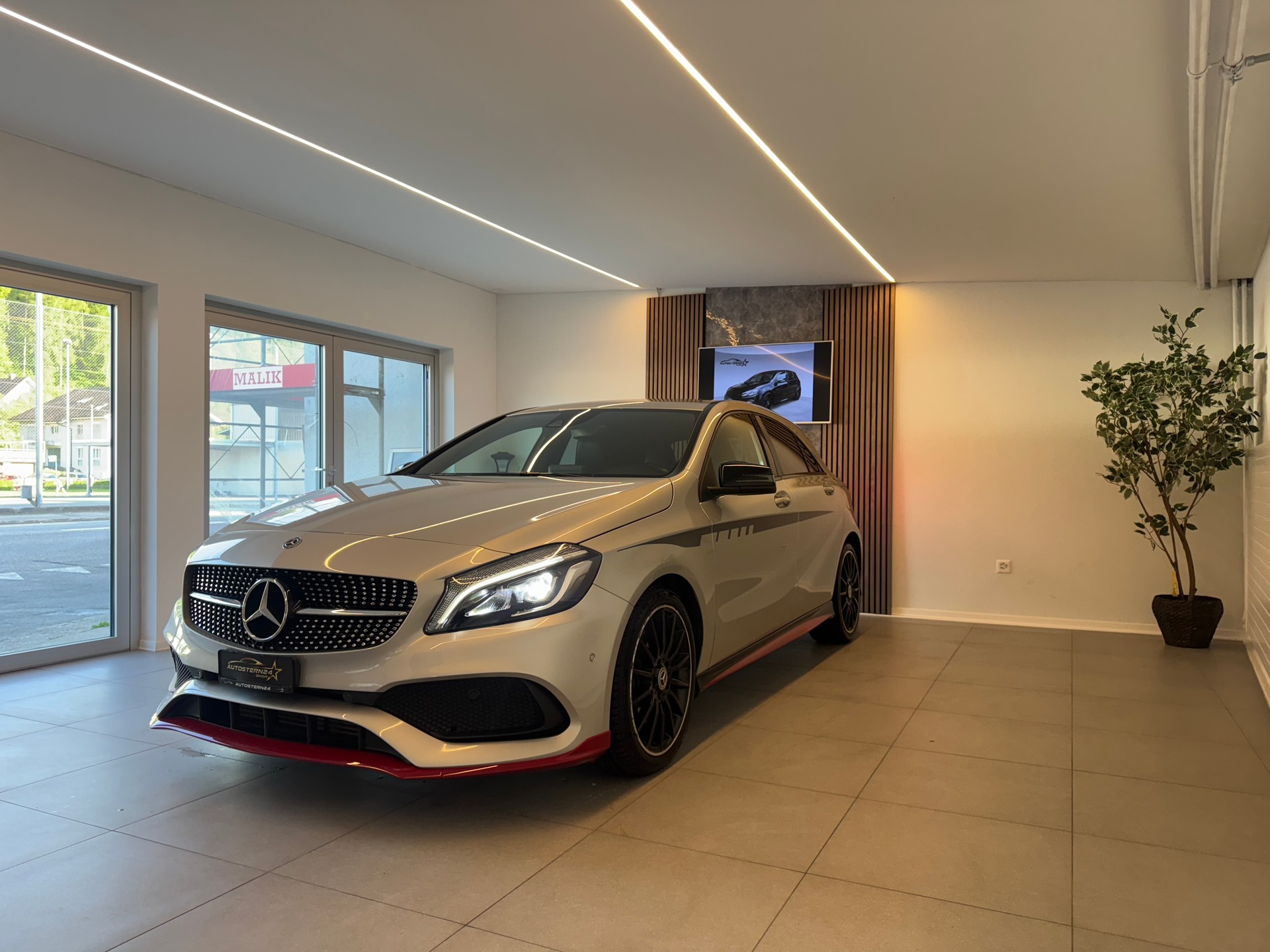 MERCEDES-BENZ A 250 SPORT AMG Line 4Matic 7G-DCT*CH-Fahrzeug*Frisch MFK*