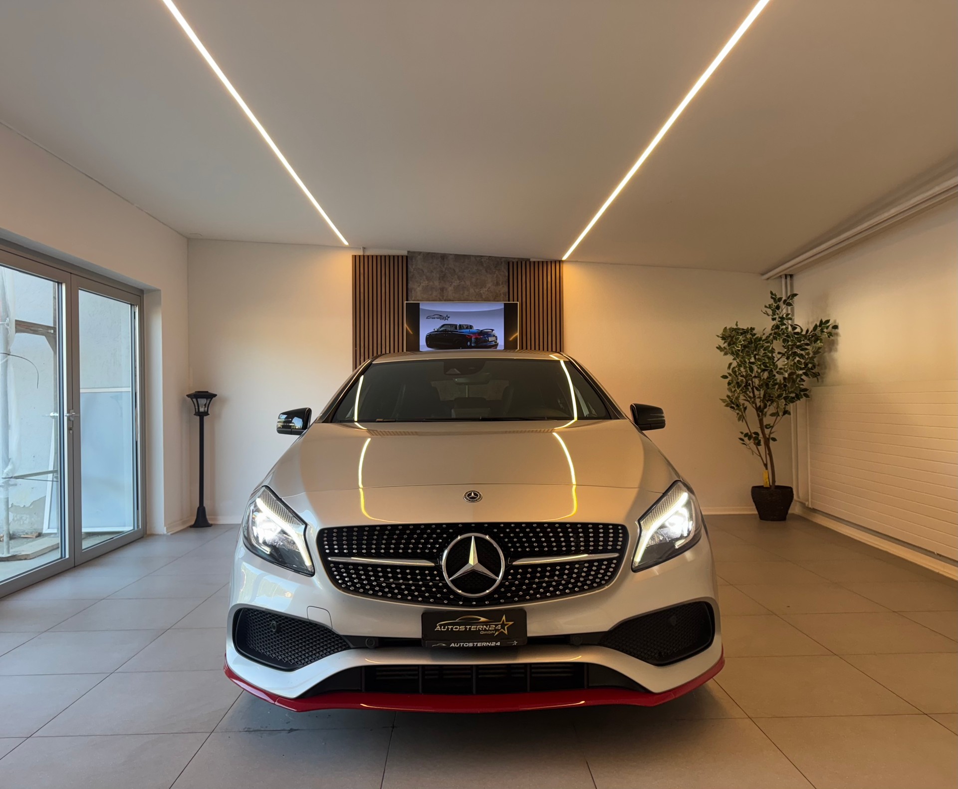 MERCEDES-BENZ A 250 SPORT AMG Line 4Matic 7G-DCT*CH-Fahrzeug*Frisch MFK*-showroom-element-2