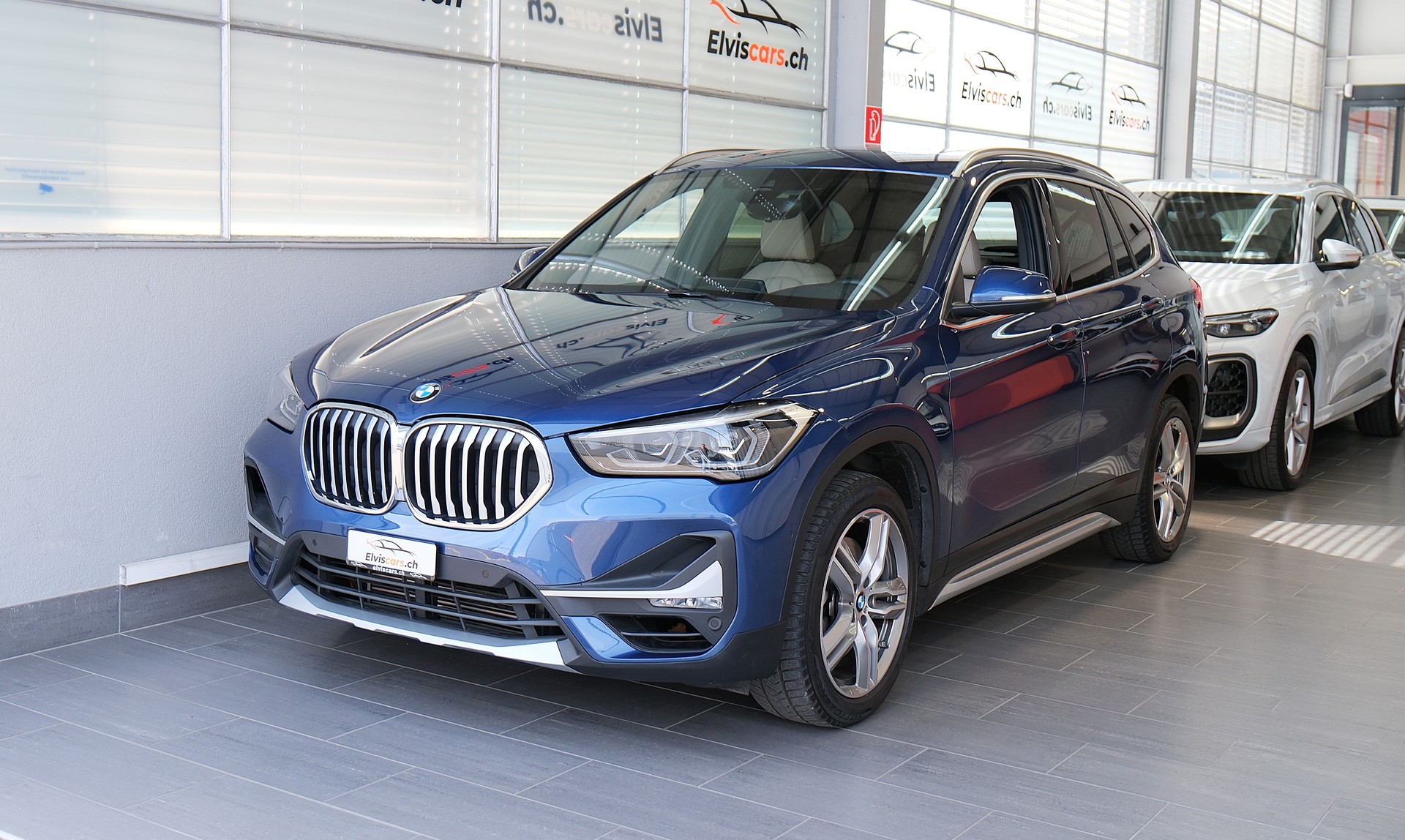 BMW X1 xDrive 20i xLine Steptronic-image-6