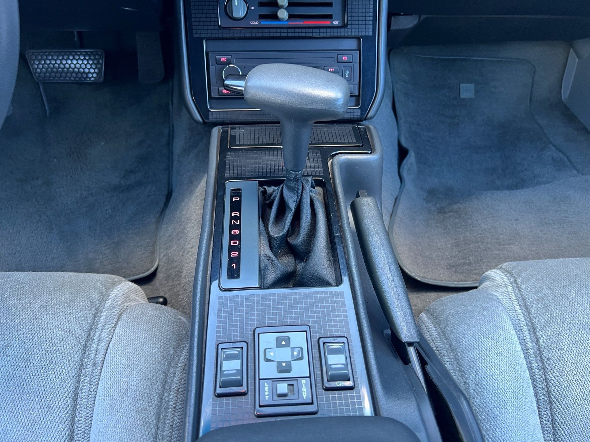 PONTIAC Firebird 5.0 V8-image-17