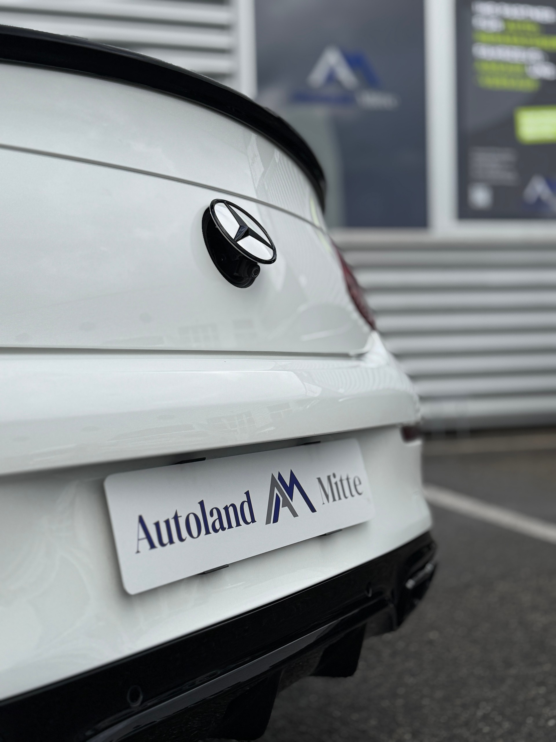 MERCEDES-BENZ C 63 AMG Speedshift-image-18