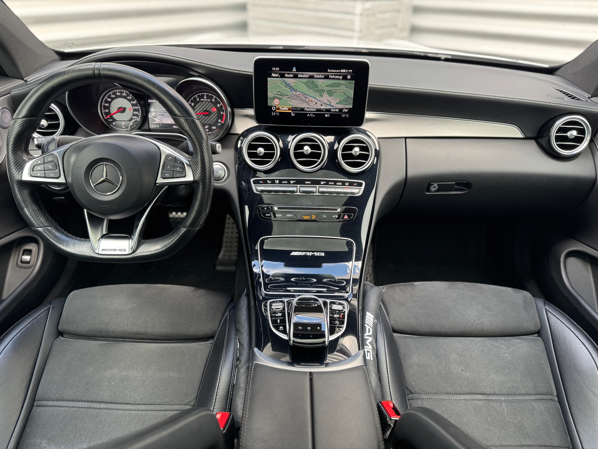 MERCEDES-BENZ C 63 AMG Speedshift-image-7