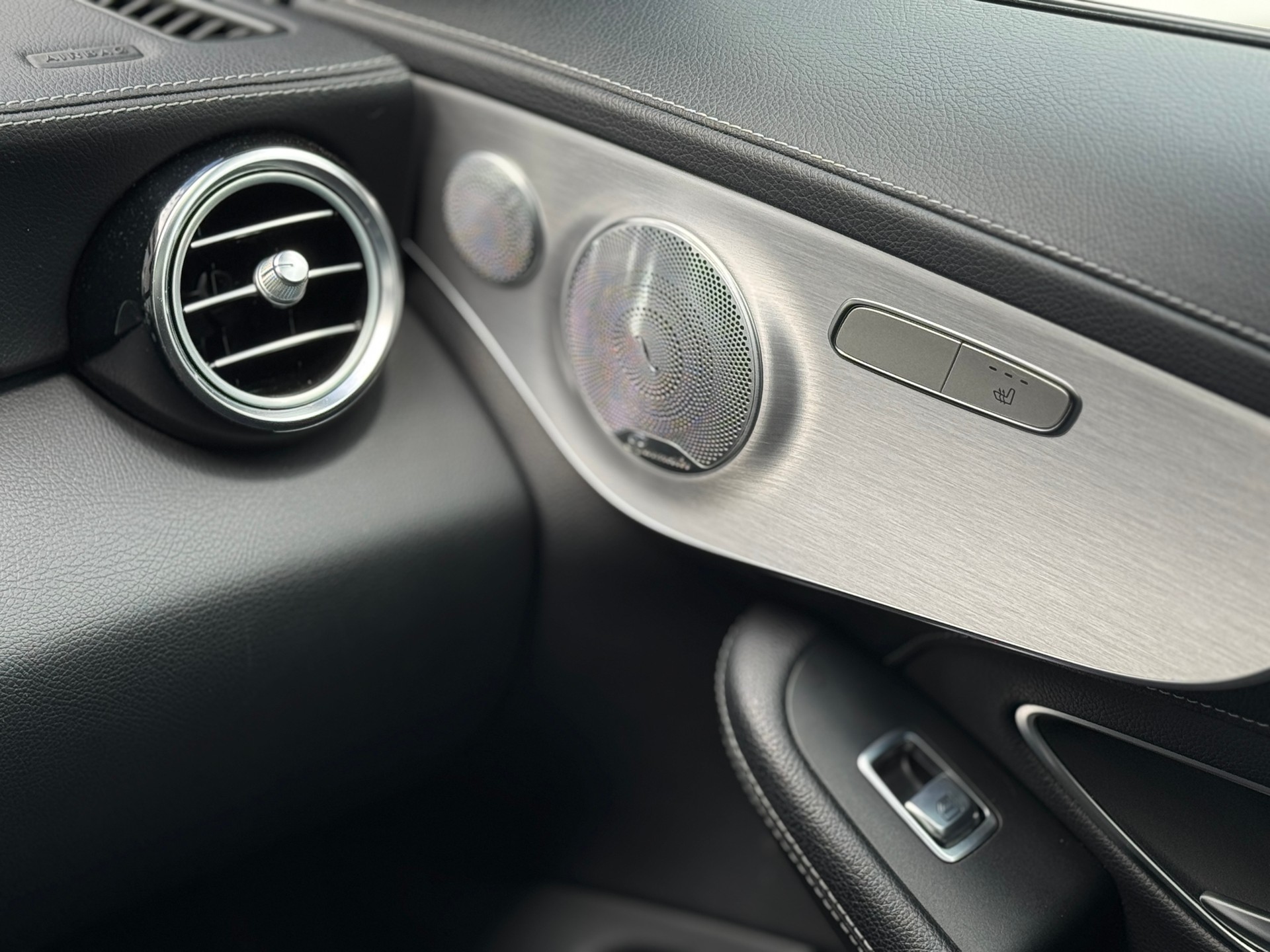 MERCEDES-BENZ C 63 AMG Speedshift-image-13