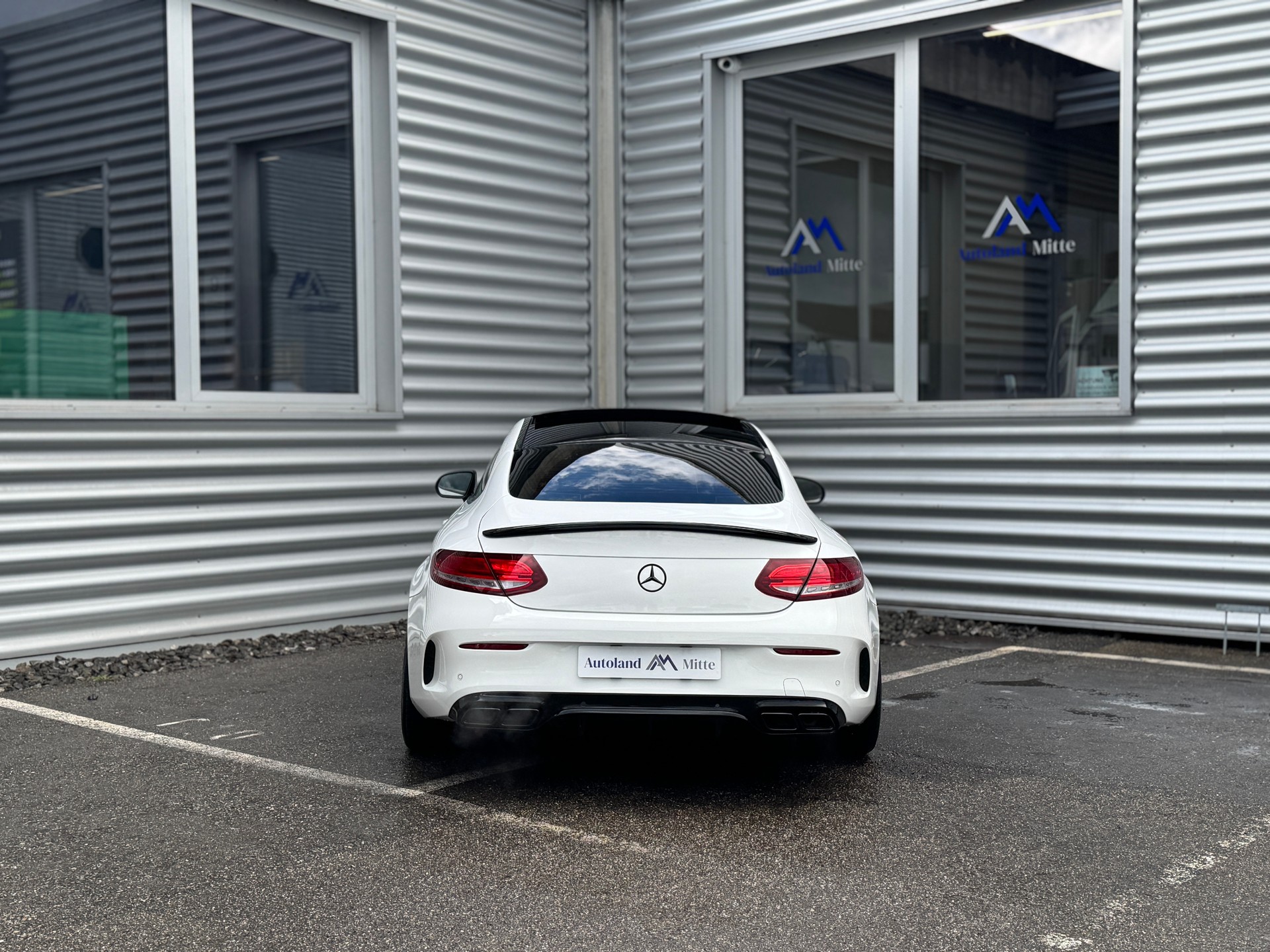 MERCEDES-BENZ C 63 AMG Speedshift-showroom-element-3