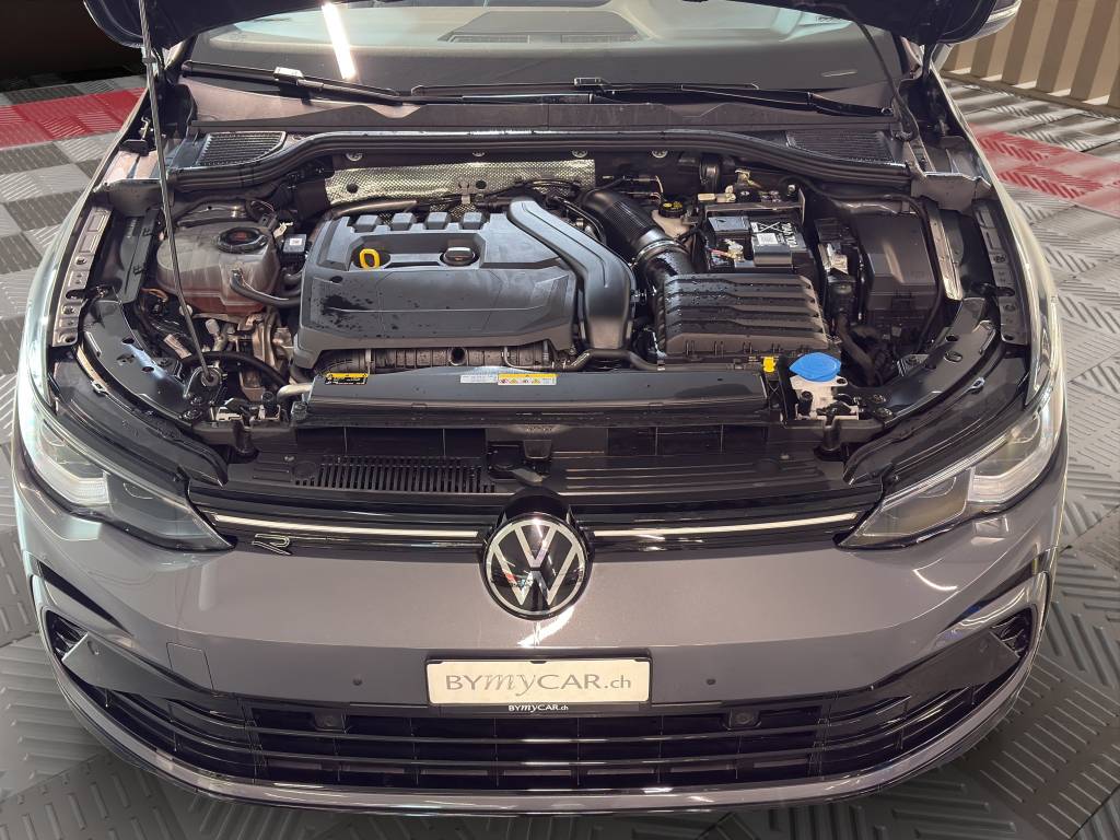 VW Golf 1.5 eTSI mHEV ACT R-Line DSG-image-10