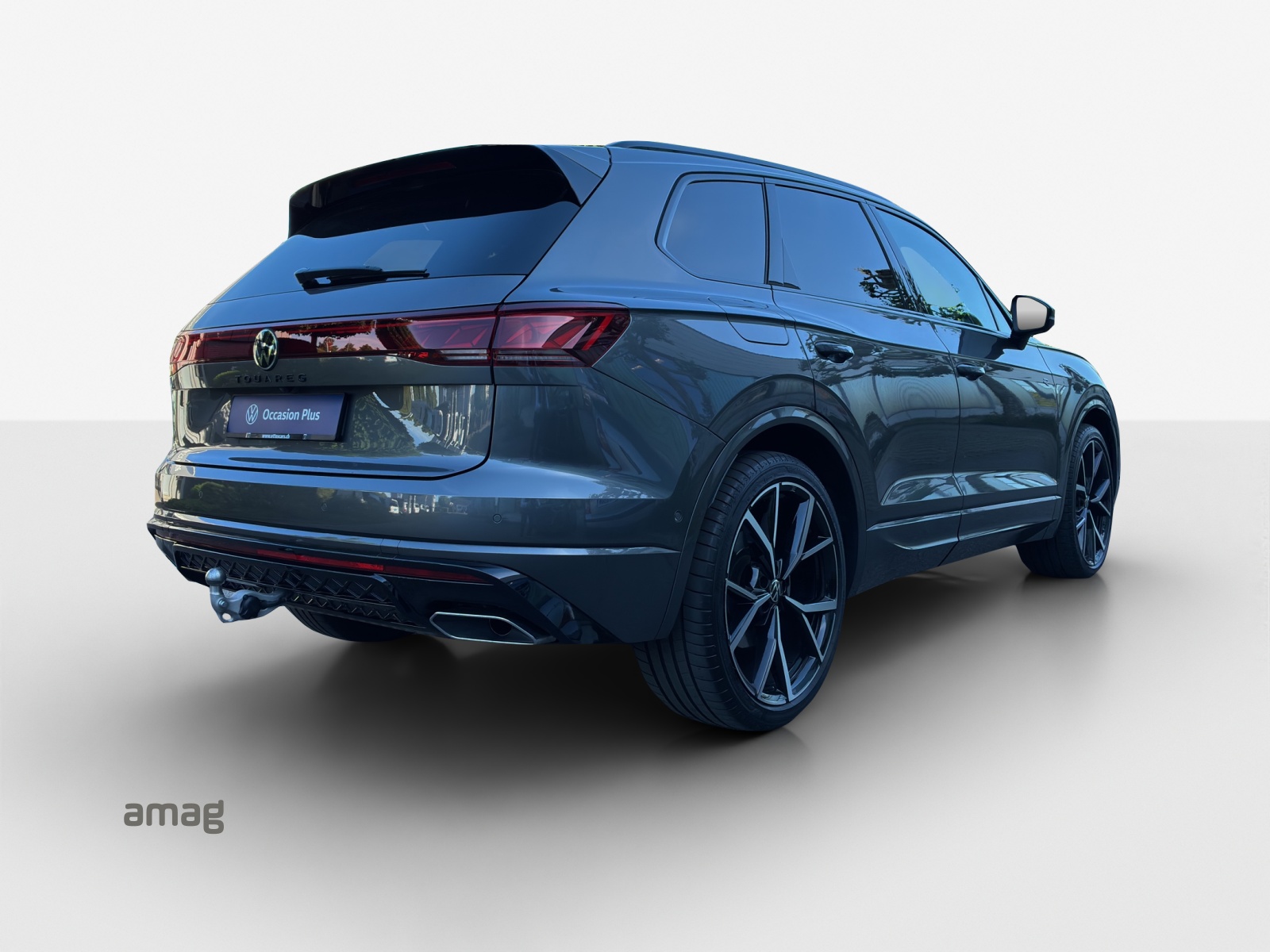 VW Touareg 3.0 TDI R-Line Tiptronic-image-4