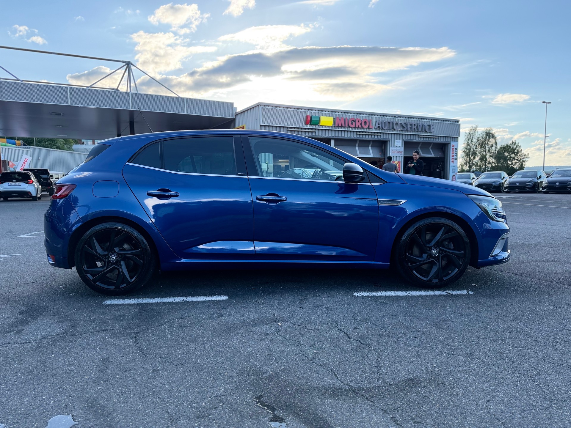 RENAULT Mégane 1.6 16V Turbo GT EDC-image-11