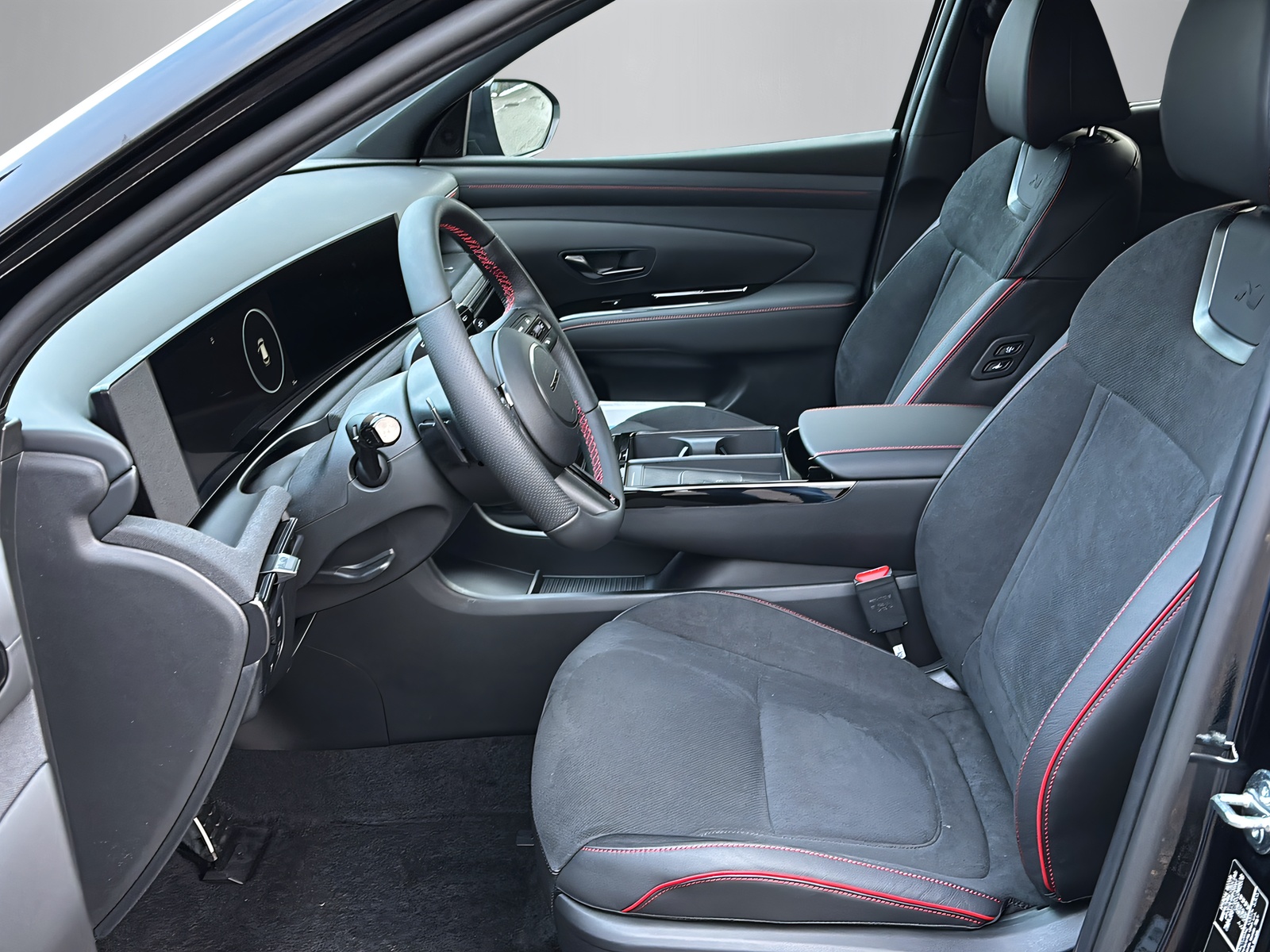 HYUNDAI Tucson 1.6 T-GDi HEV N-Line 4WD-showroom-element-1