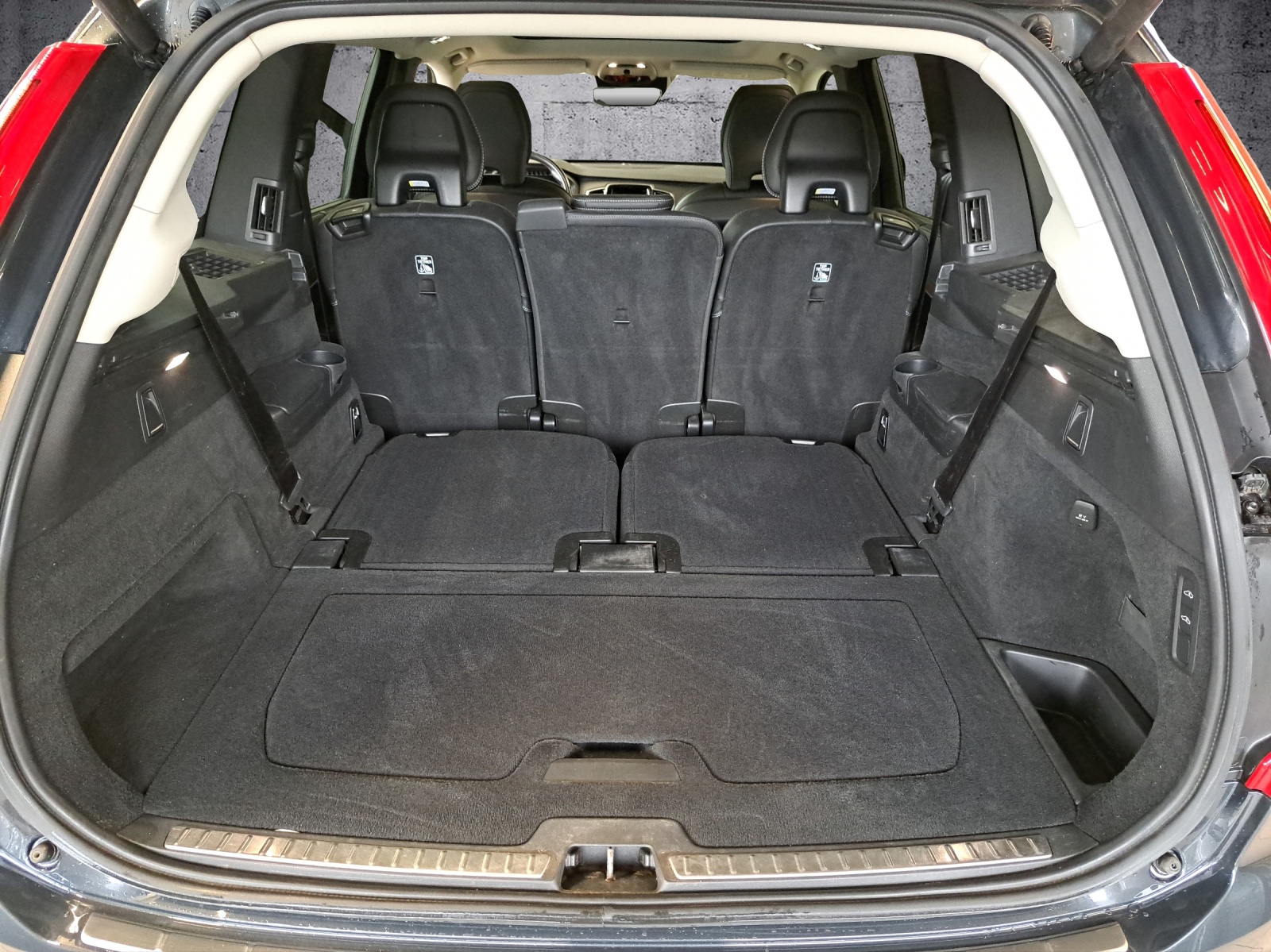 VOLVO XC90 2.0 T8 TE Inscription 7P.-image-16