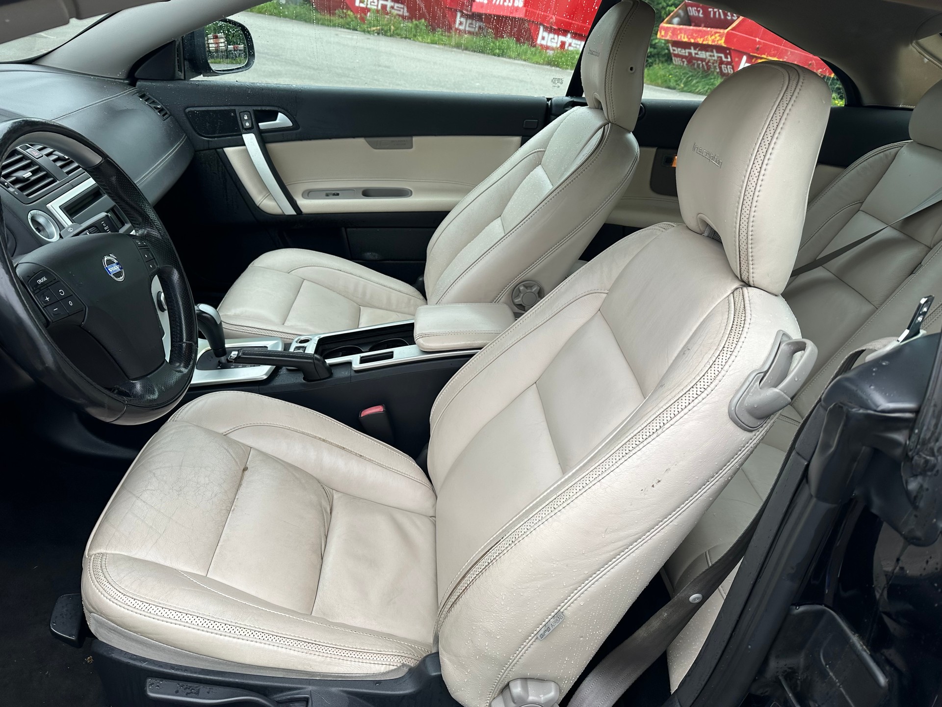VOLVO C70 2 Liter Diesel Aut Cabrio-image-6