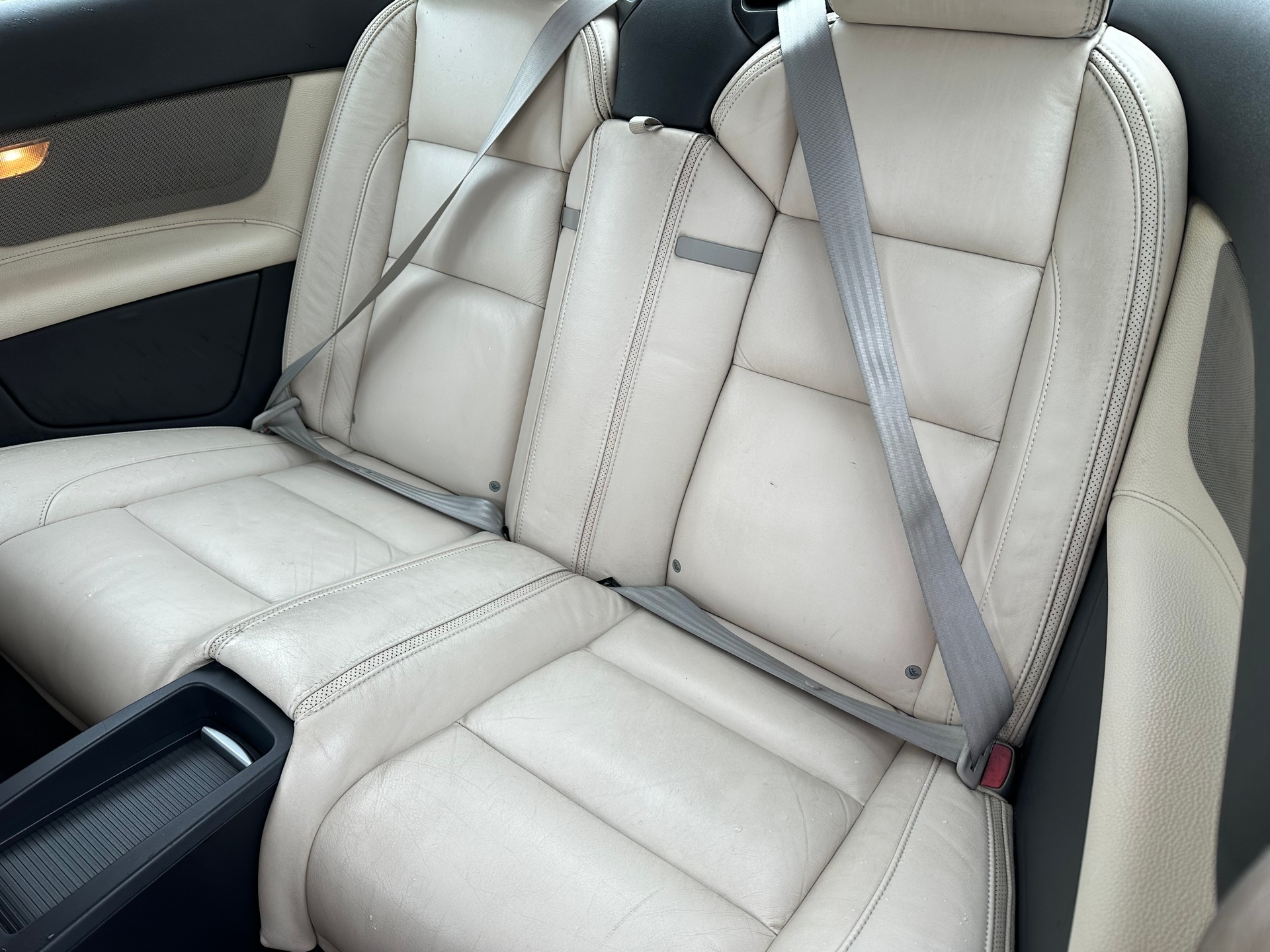 VOLVO C70 2 Liter Diesel Aut Cabrio-image-8