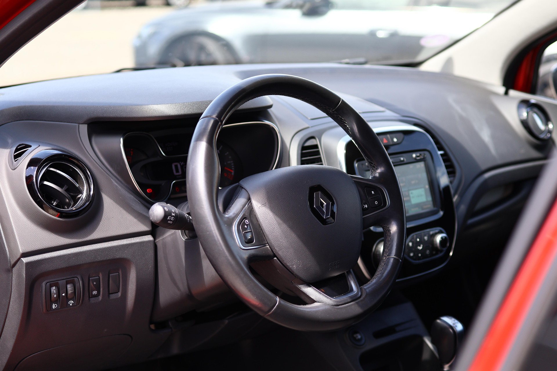RENAULT Captur 1.3 TCe Intens EDC S/S PF-image-14