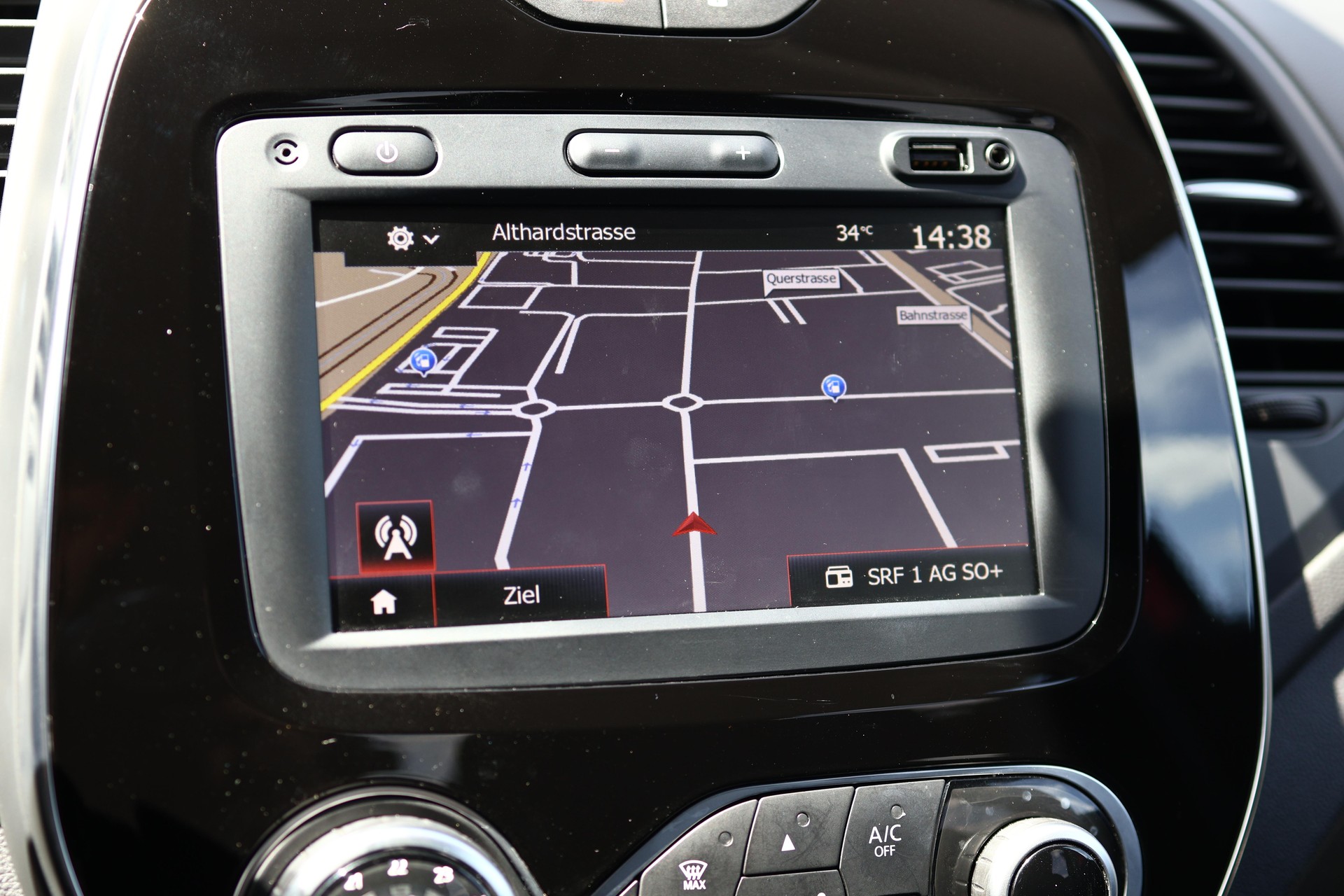 RENAULT Captur 1.3 TCe Intens EDC S/S PF-image-23