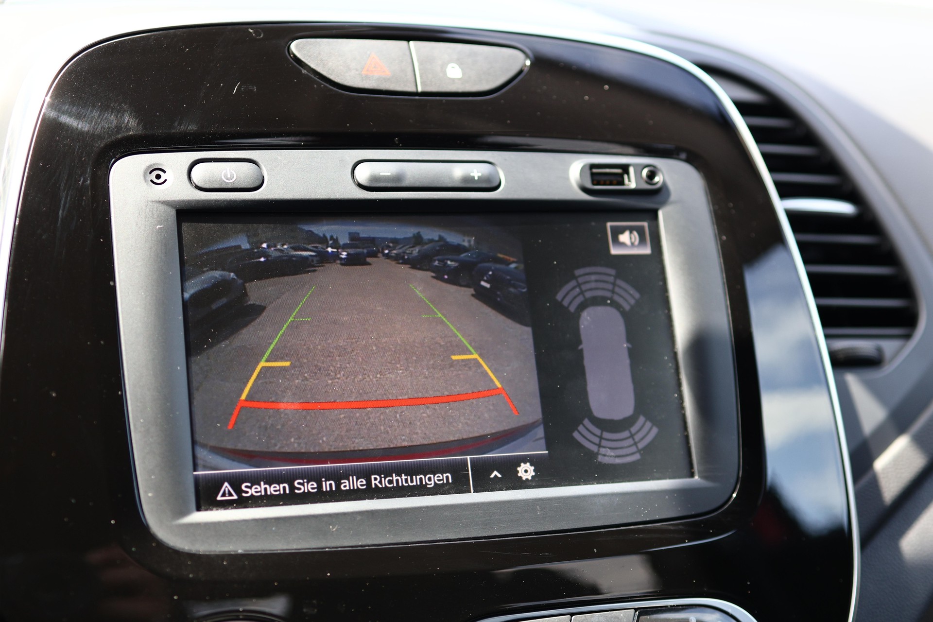 RENAULT Captur 1.3 TCe Intens EDC S/S PF-image-22
