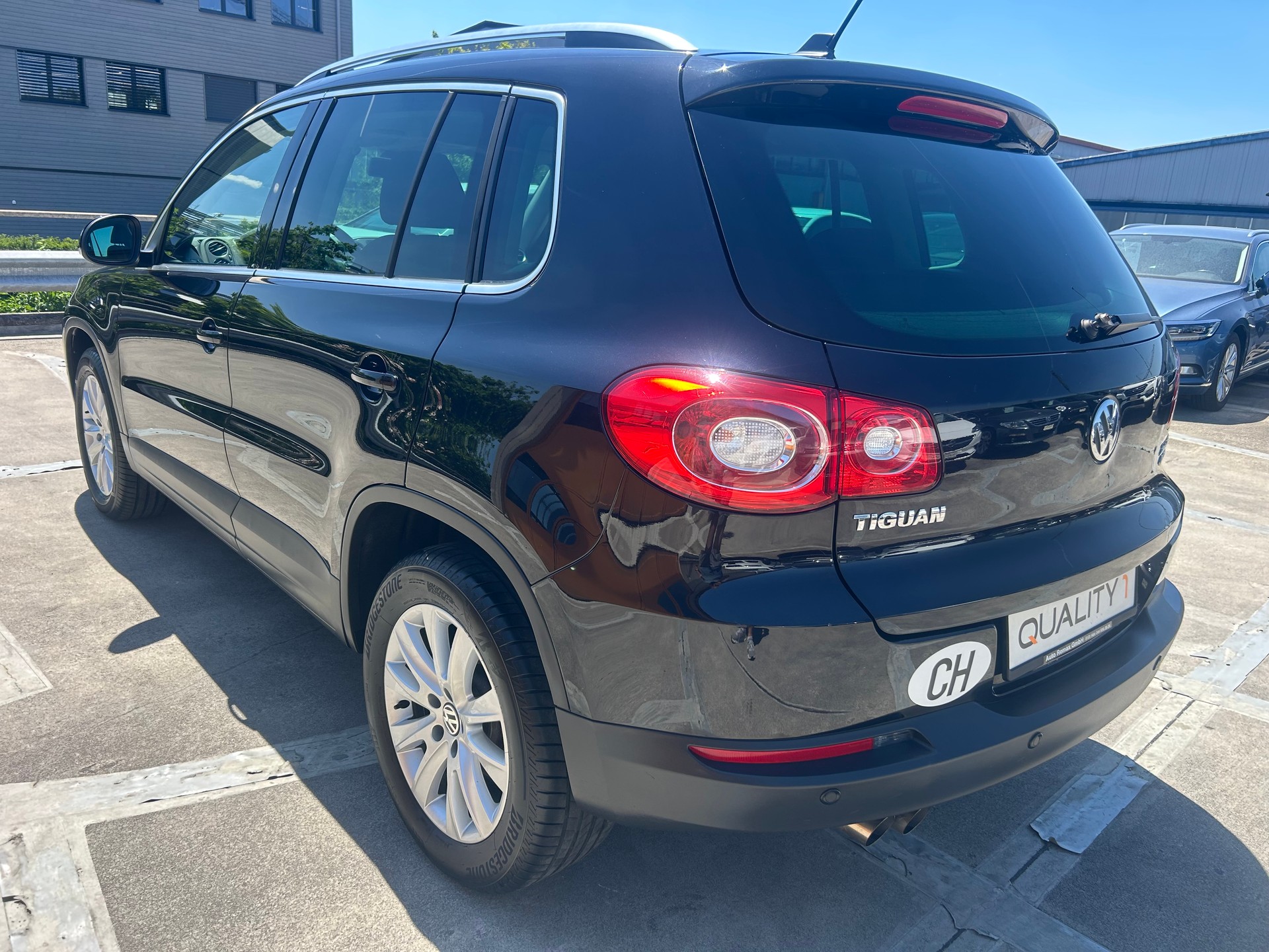 VW Tiguan 2.0 TDI Sport&Style-showroom-element-2