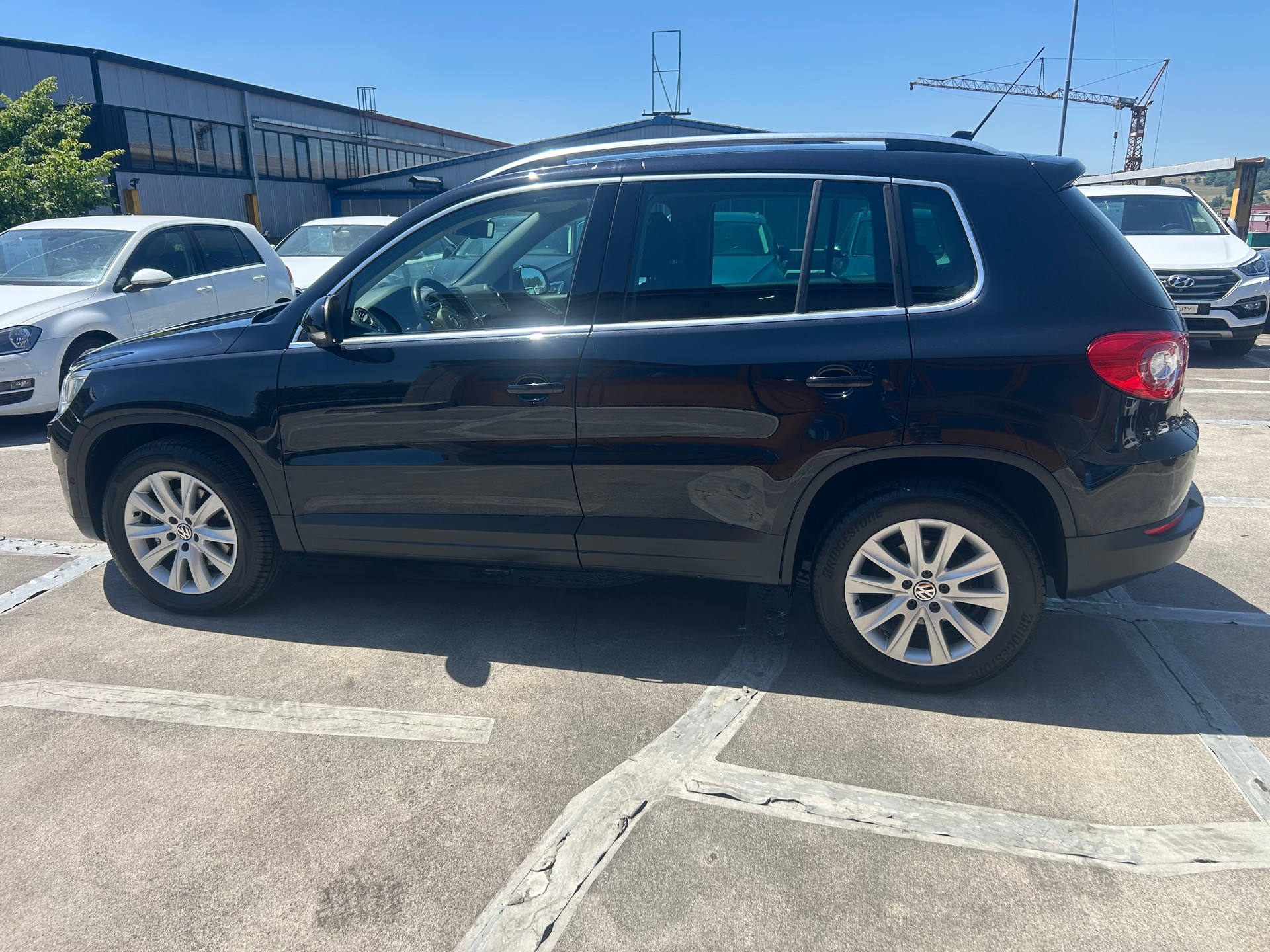 VW Tiguan 2.0 TDI Sport&Style-showroom-element-1