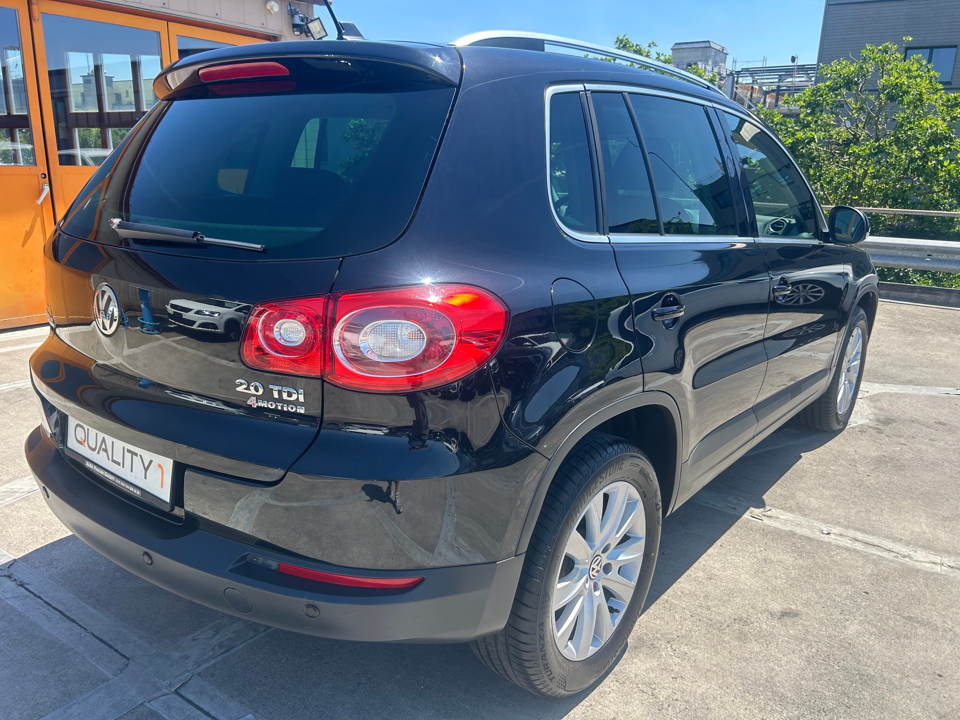 VW Tiguan 2.0 TDI Sport&Style-showroom-element-3