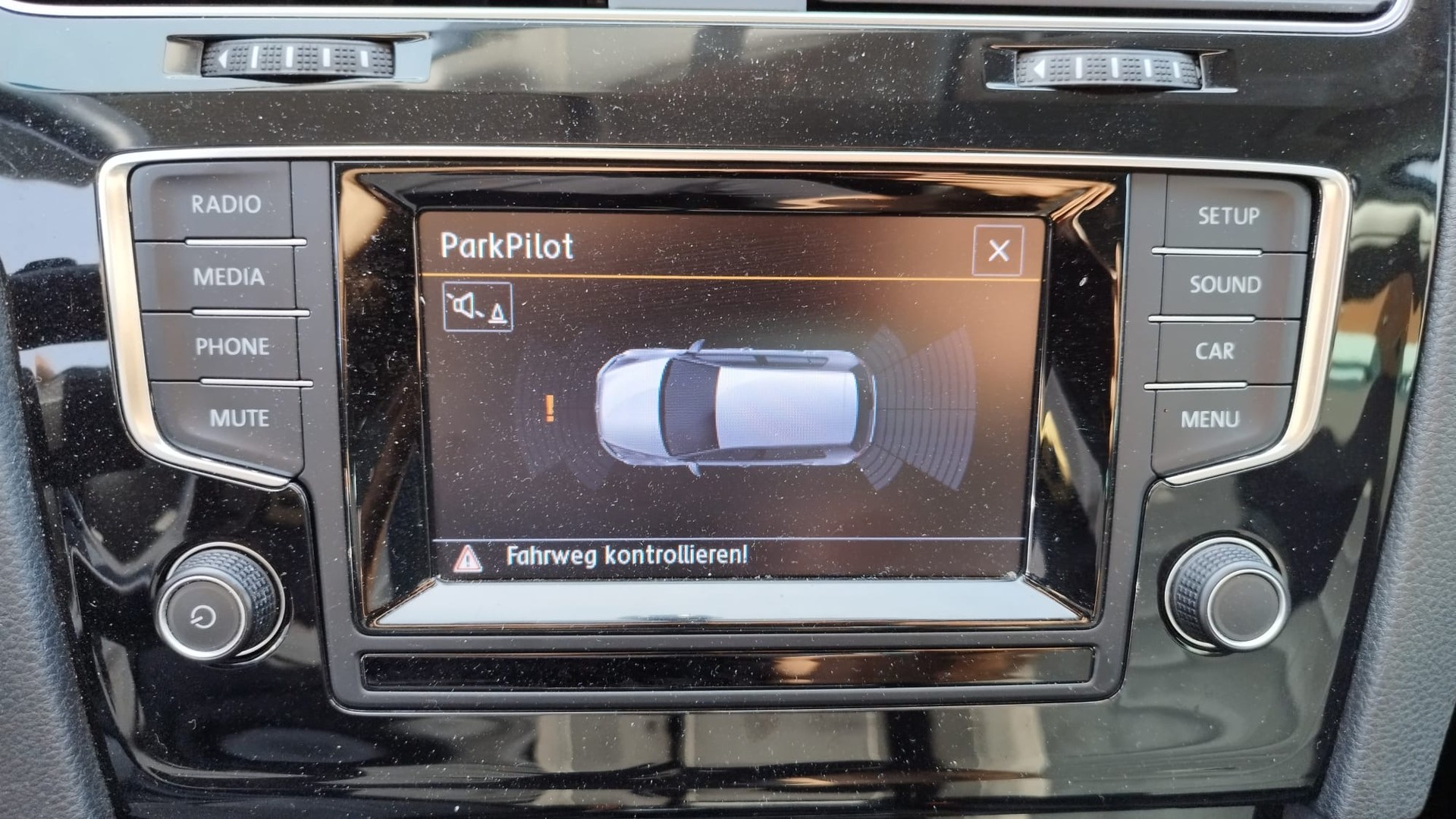 VW Golf 2.0 TDI Highline 4Motion-image-12