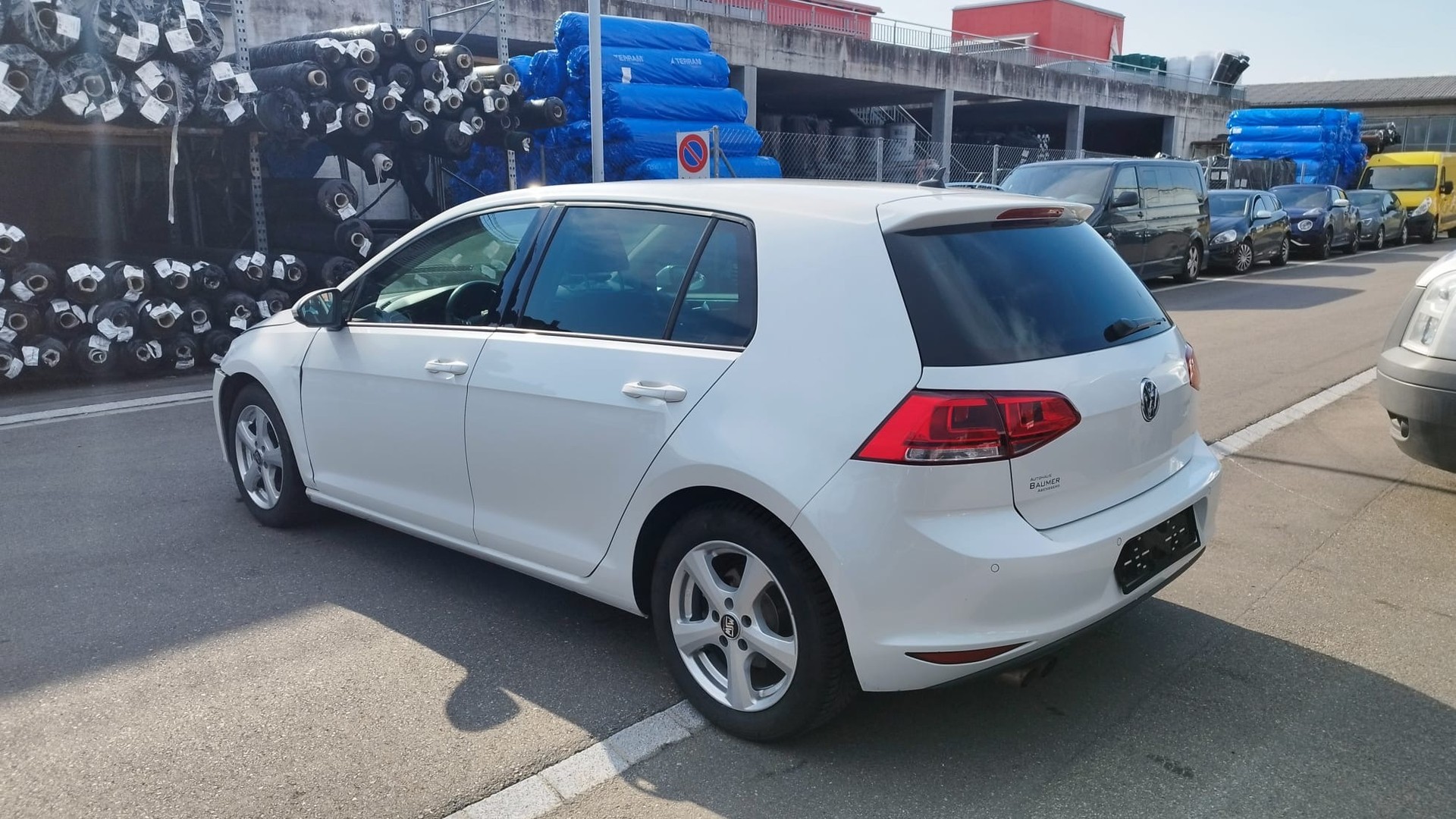 VW Golf 2.0 TDI Highline 4Motion-image-2