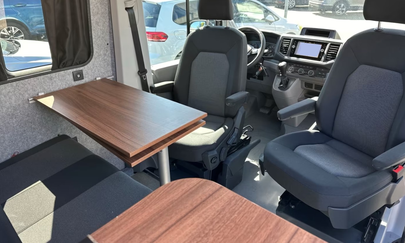 VW Grand California 680 2.0 BI-TDI Camper-image-11