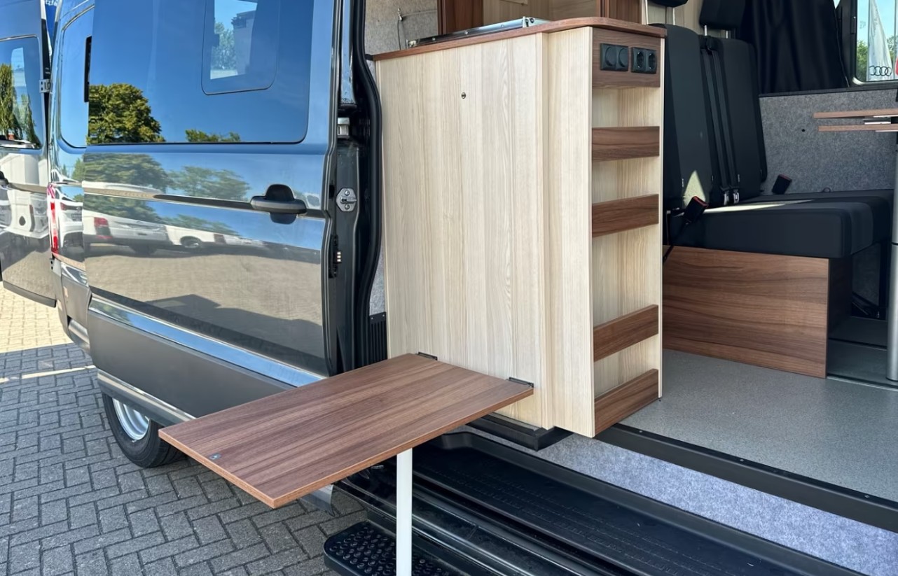 VW Grand California 680 2.0 BI-TDI Camper-image-9