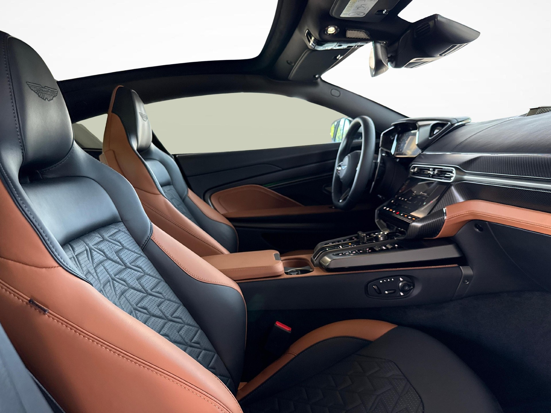 ASTON MARTIN Vanquish 5.2 V12 Bi-Turbo-image-9