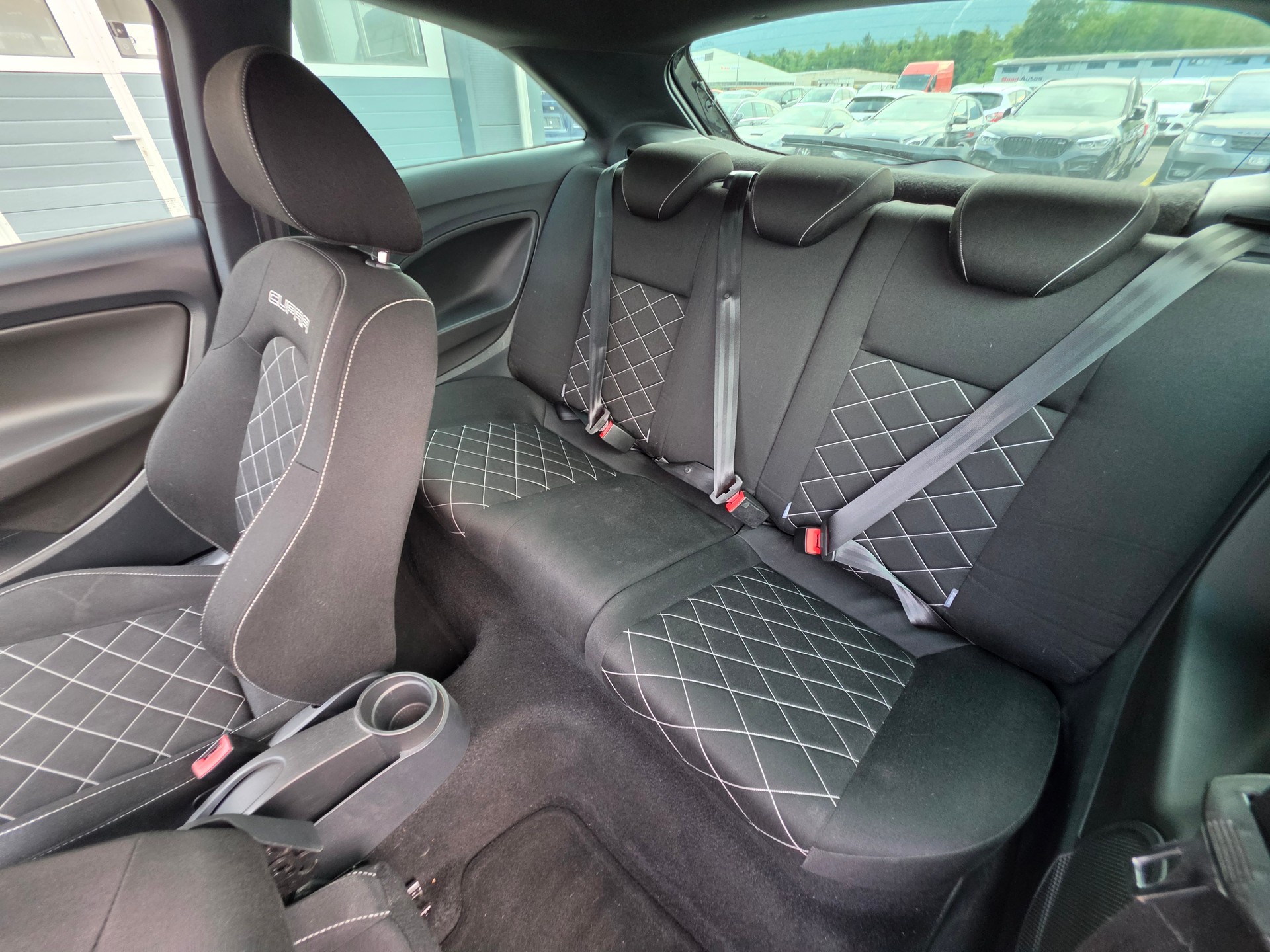 SEAT Ibiza SC 1.4 TSI Cupra R210 DSG-image-7