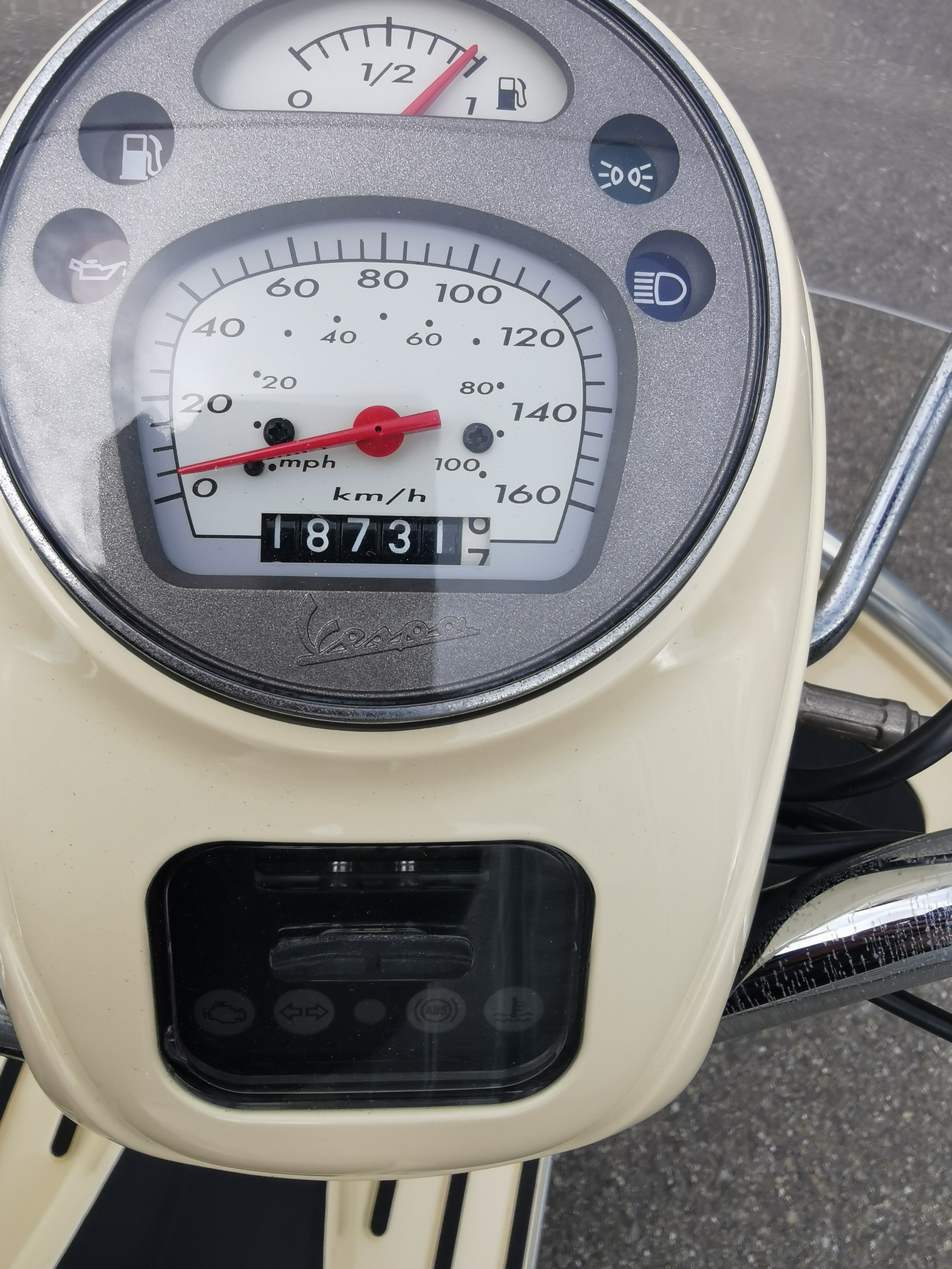 PIAGGIO Vespa GTV 250 i.e.-image-2