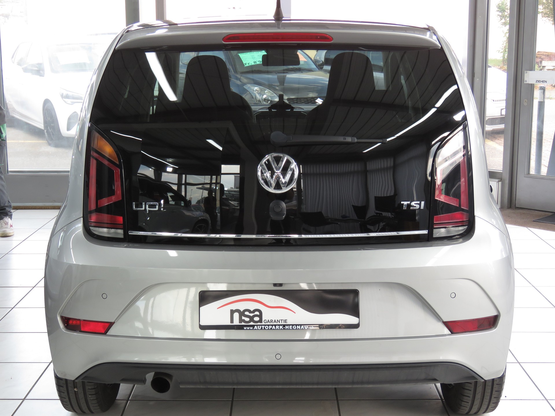 VW Up 1.0 TSI BMT move up-image-4