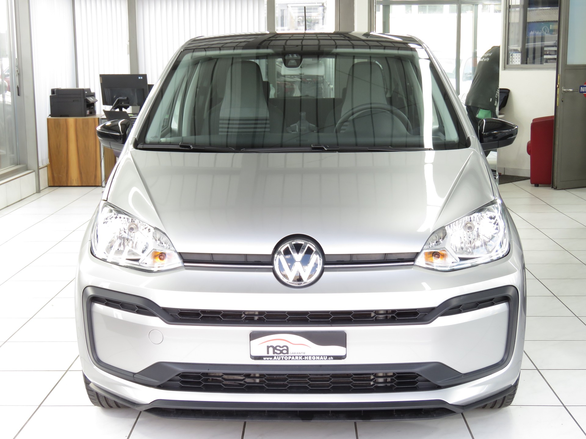 VW Up 1.0 TSI BMT move up-showroom-element-1