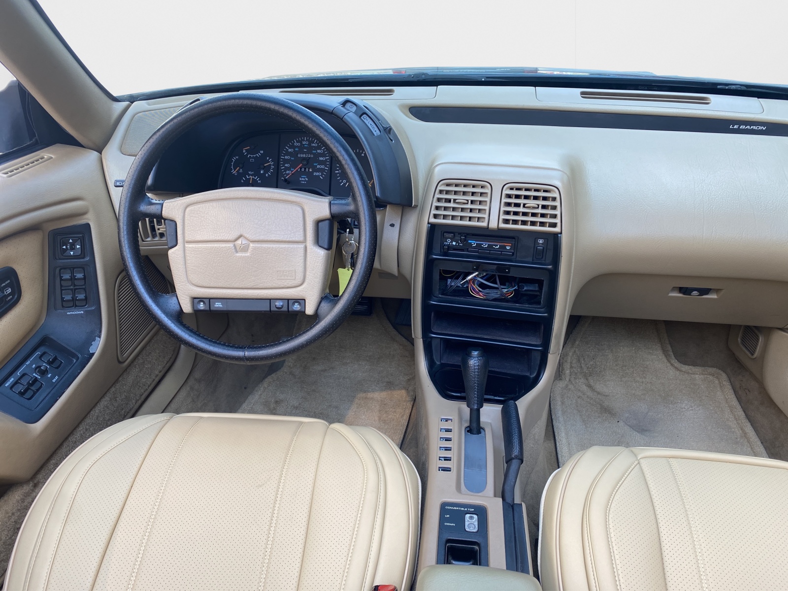 CHRYSLER Le Baron Cabriolet-image-16