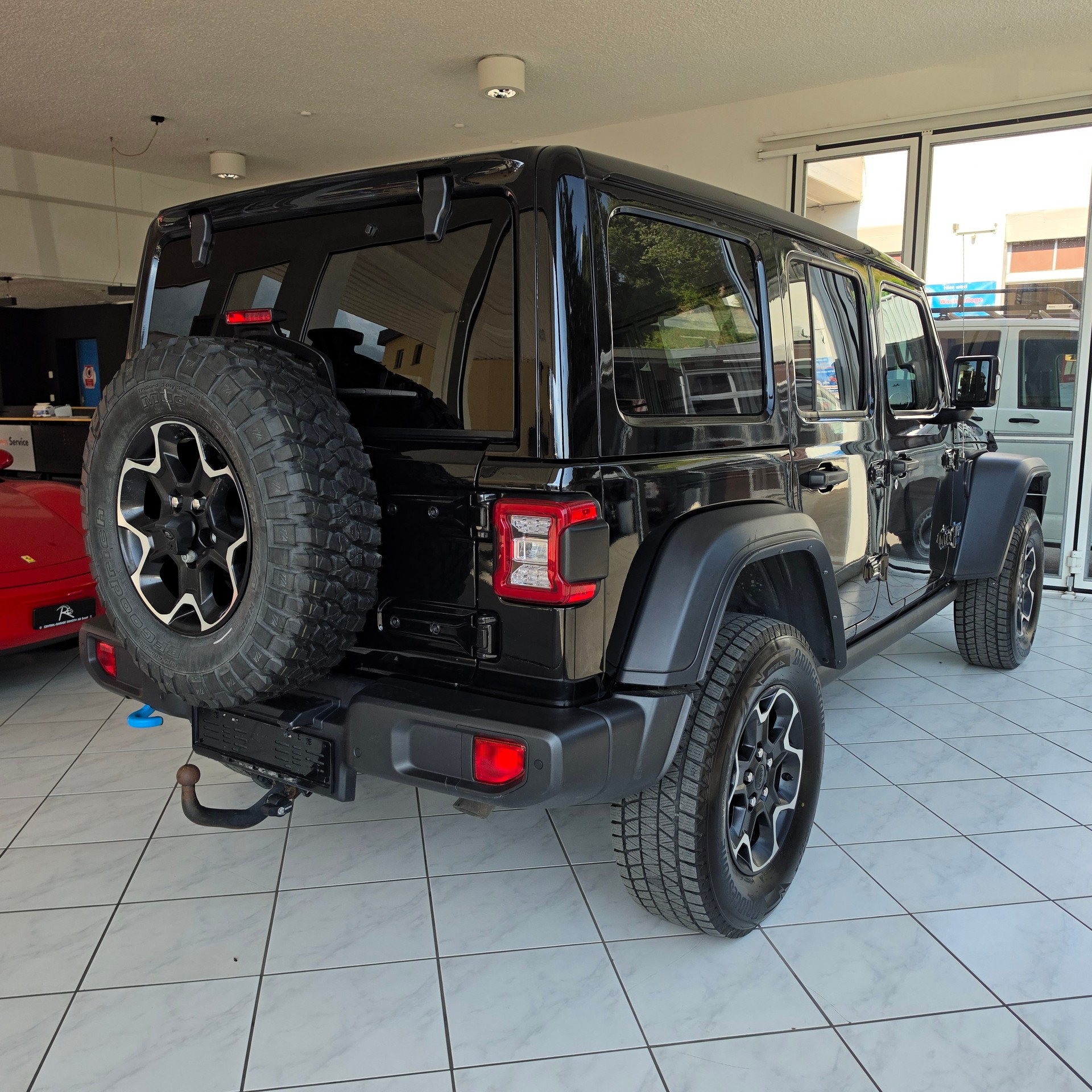 JEEP Wrangler 2.0 PHEV Unlimited Rubicon DT Automatic-showroom-element-3